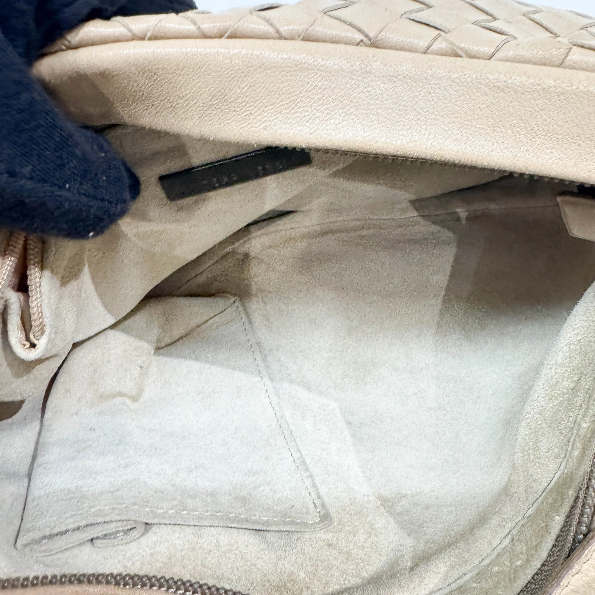 Intrecciato Tan Leather Shoulder Bag - Image 18