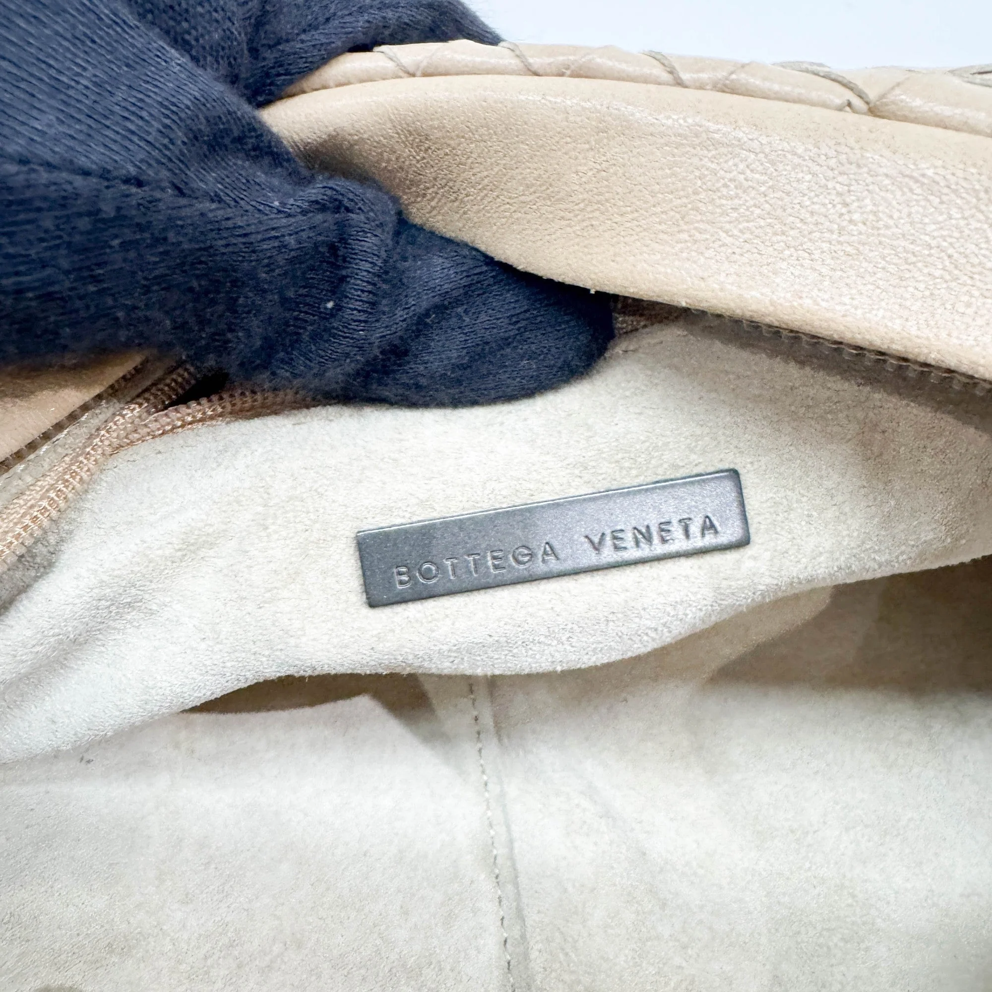Intrecciato Tan Leather Shoulder Bag - Image 19
