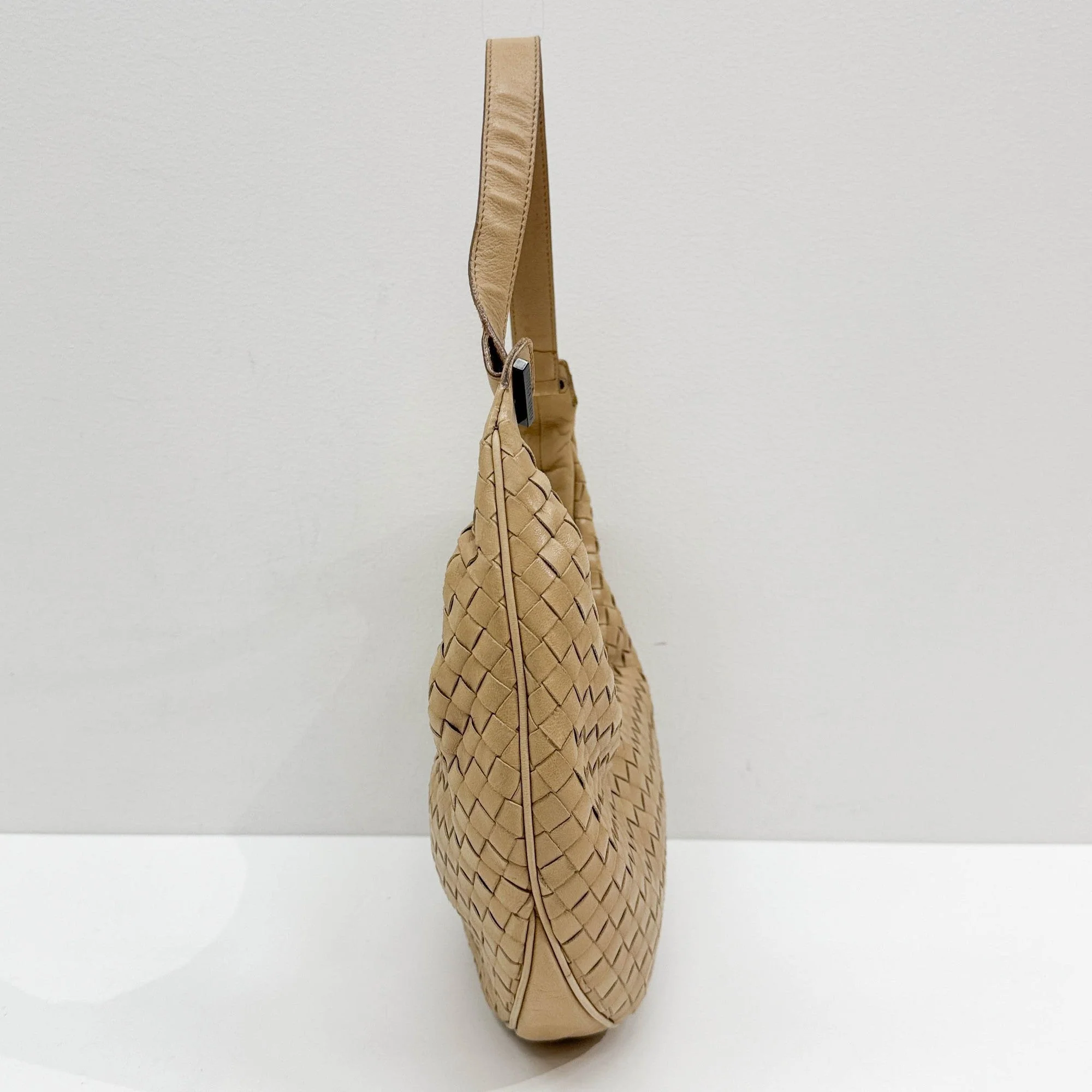 Intrecciato Tan Leather Shoulder Bag - Image 6