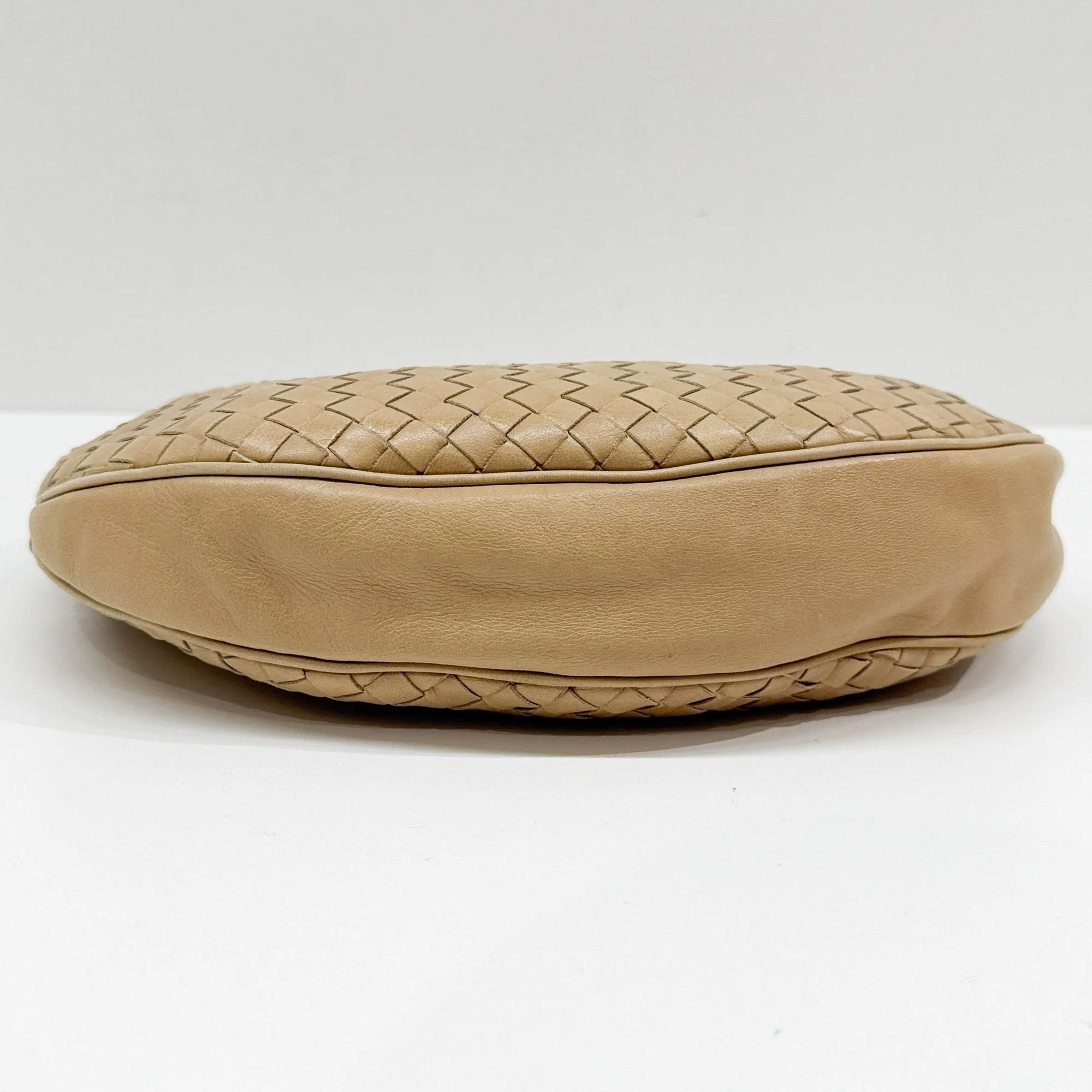 Intrecciato Tan Leather Shoulder Bag - Image 8