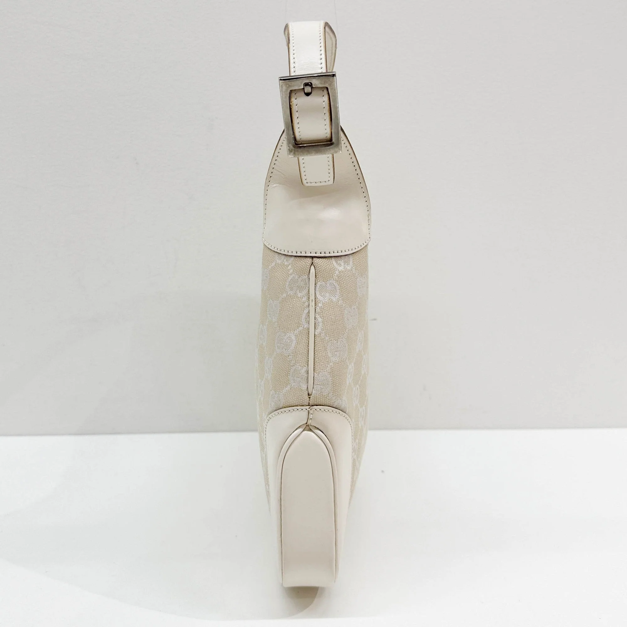 Jackie Beige GG Canvas Shoulder Bag - Image 5