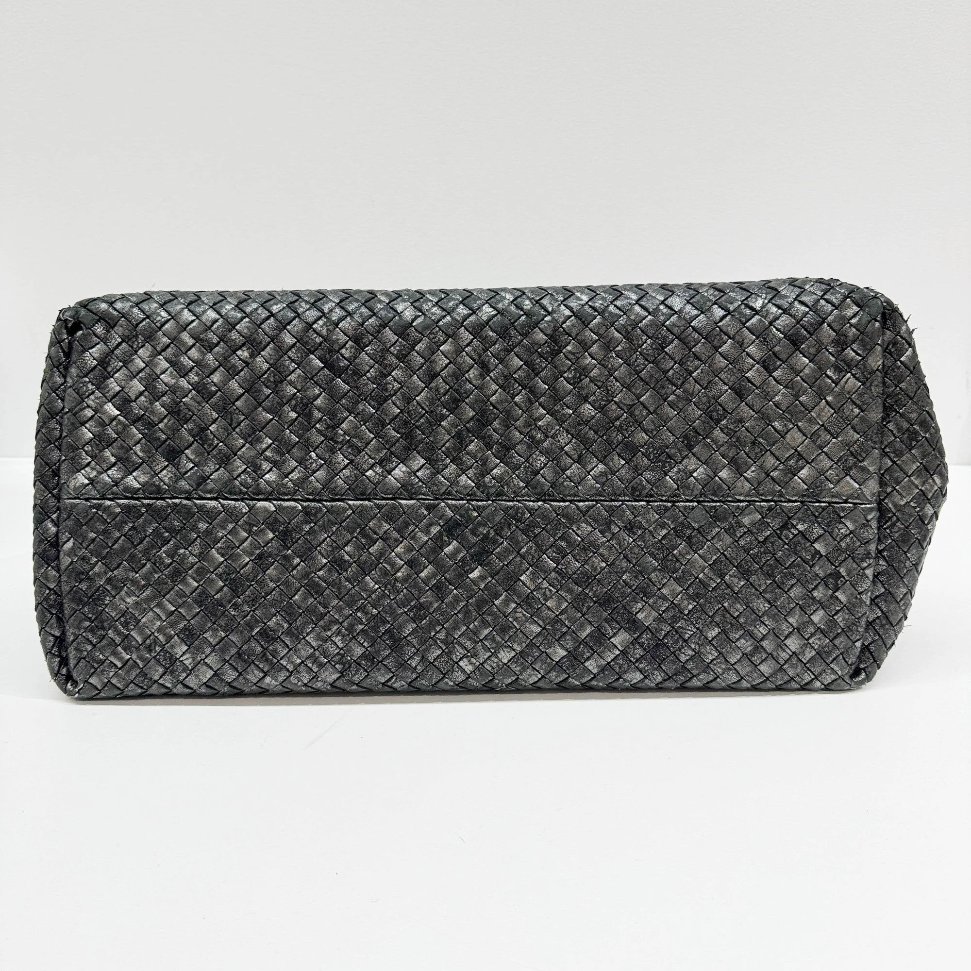 Large Cabat Intrecciato Metallic Grey Tote Bag - Image 7