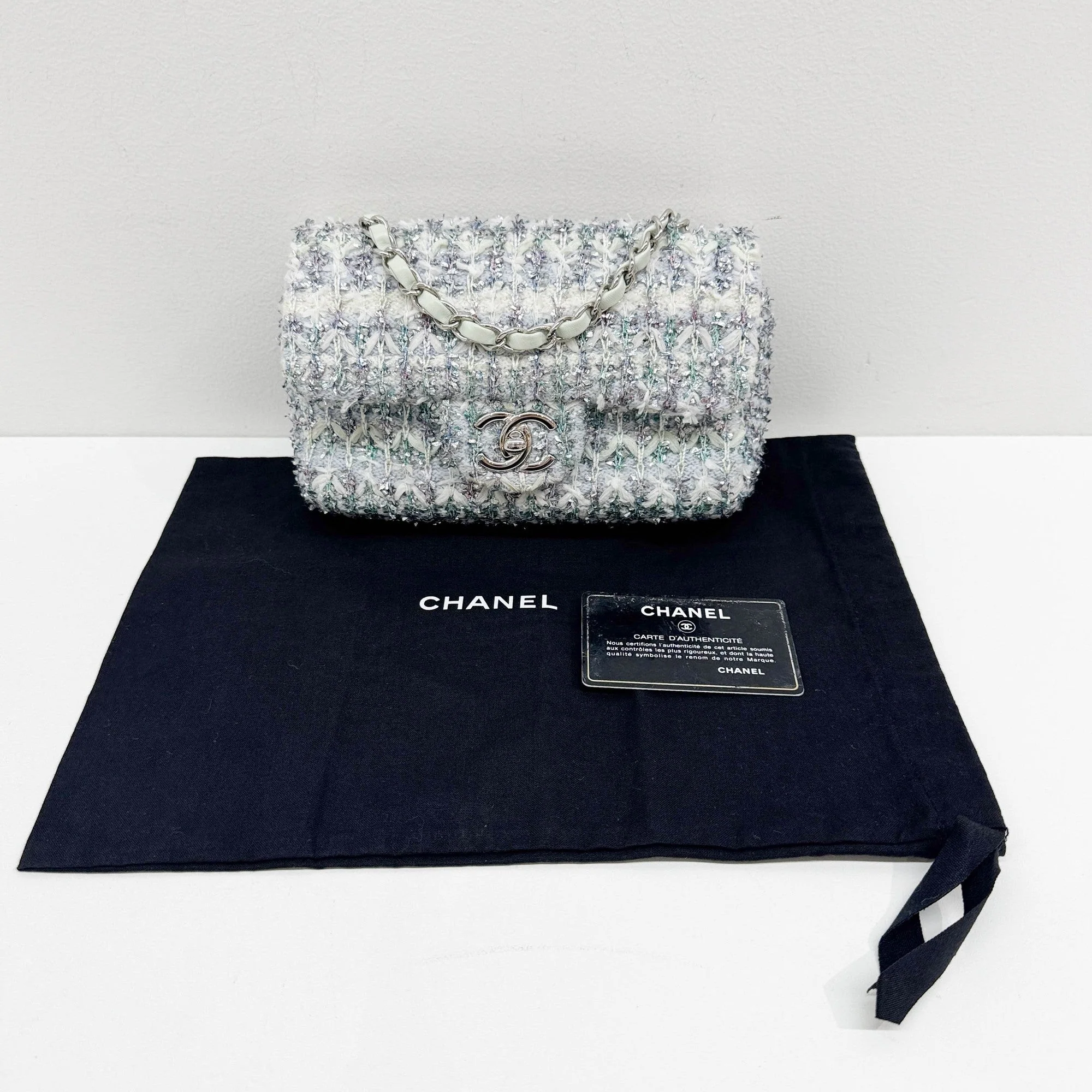Classic Flap 2018 Sequin Details Lilac & Silver Tweed Shoulder Bag - Image 4