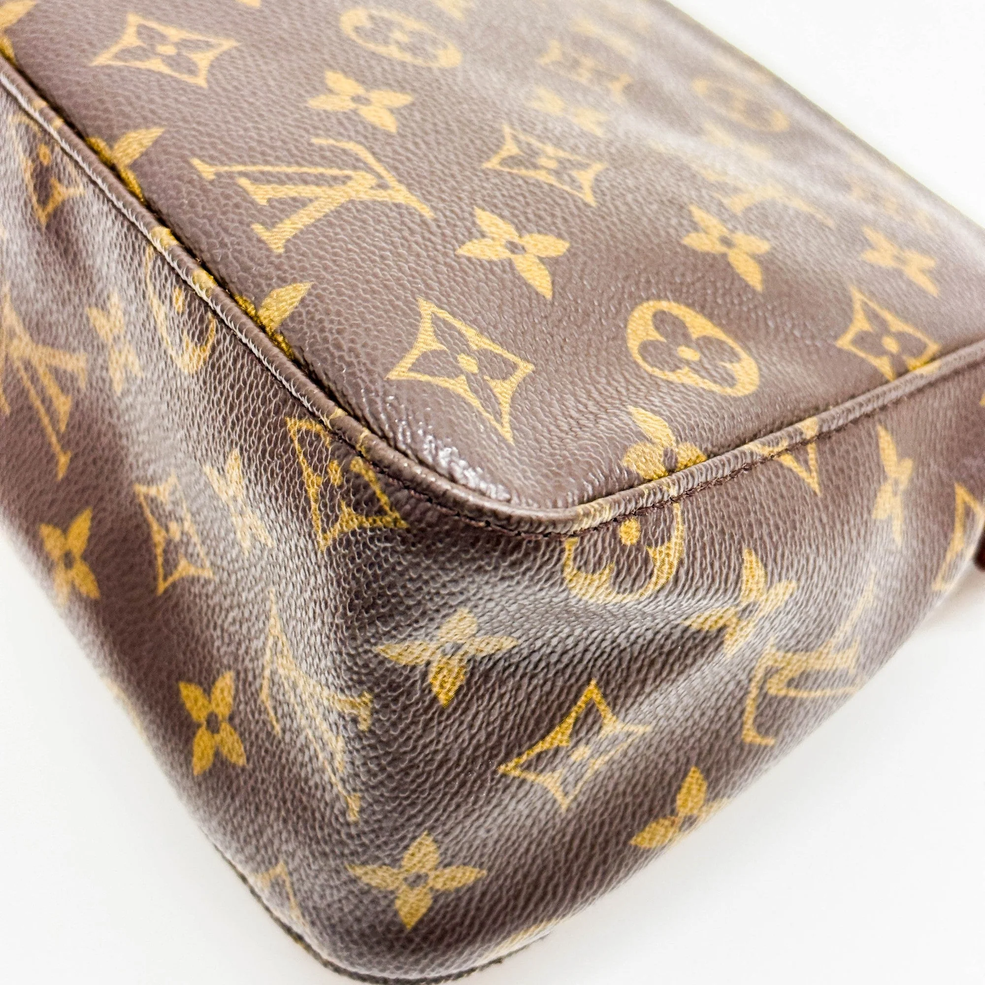Looping Brown Monogram Canvas Shoulder Bag - Image 11