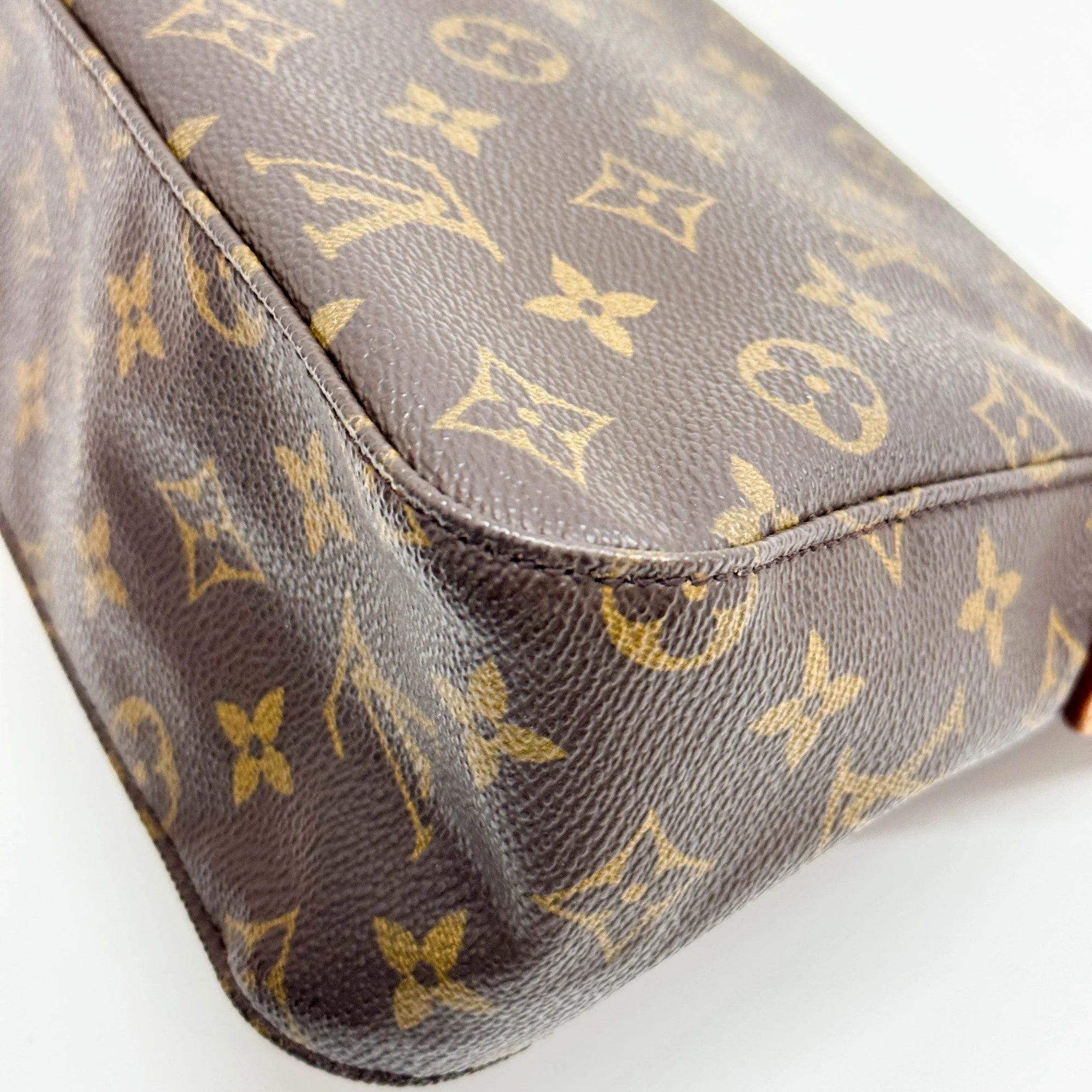 Looping Brown Monogram Canvas Shoulder Bag - Image 11