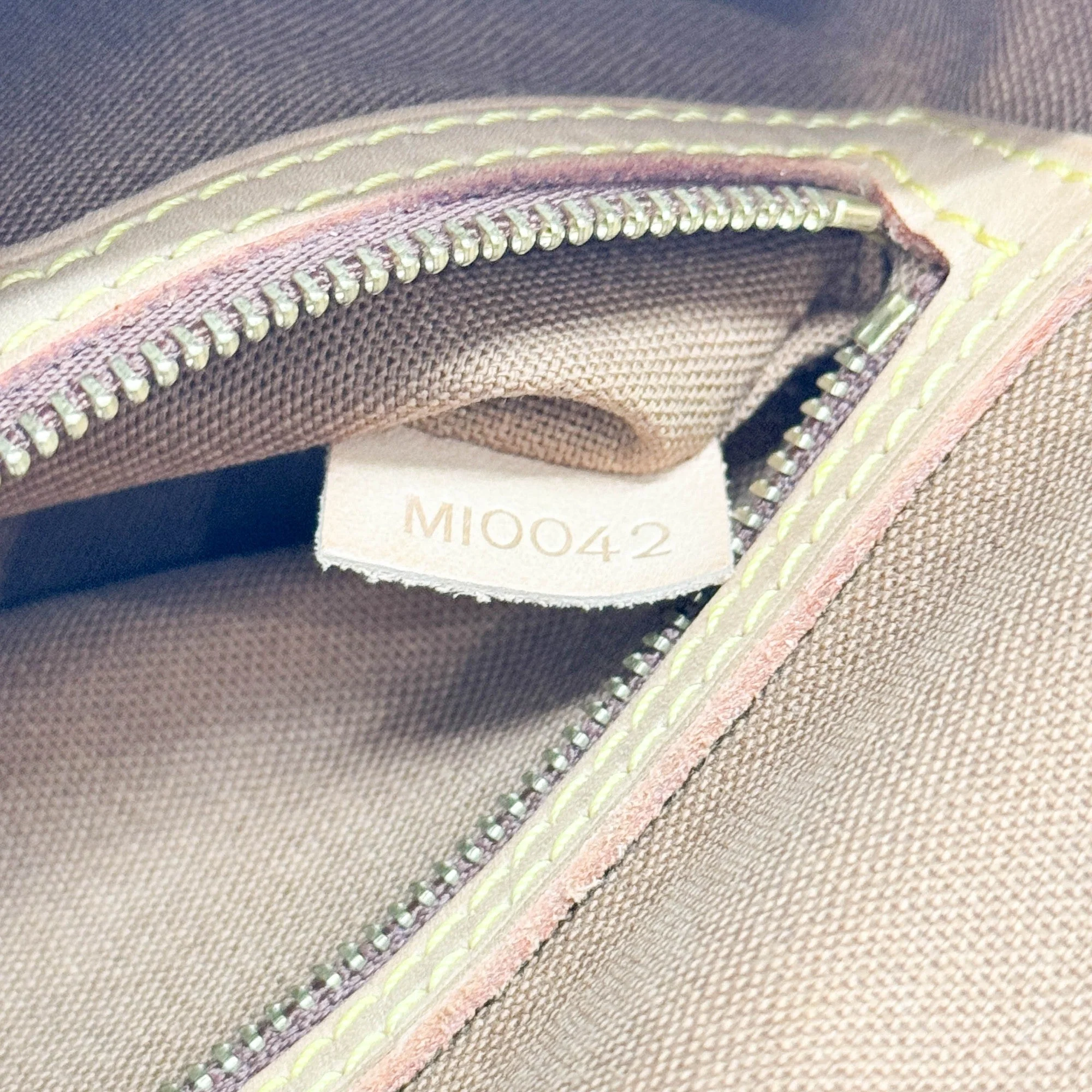Looping Brown Monogram Canvas Shoulder Bag - Image 14