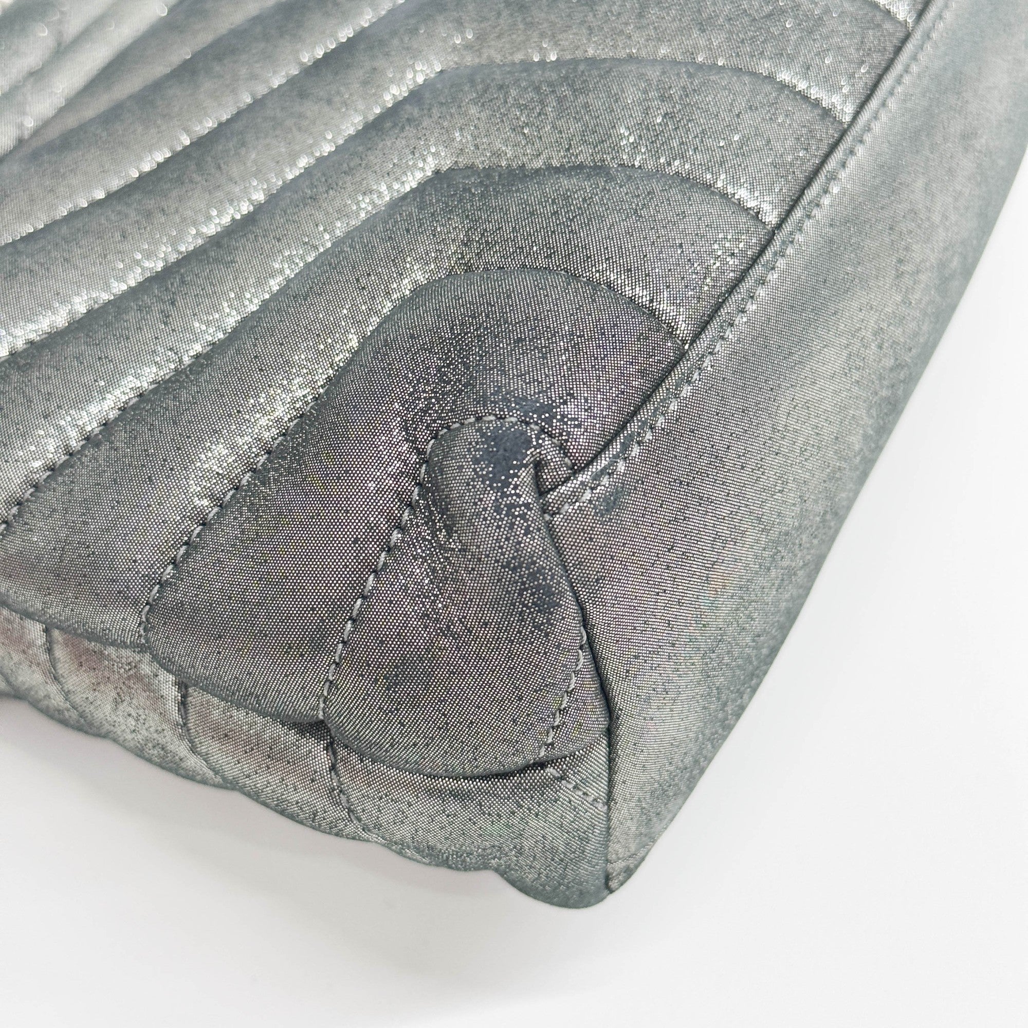Loulou Metallic Grey Leather Shoulder Bag - Image 12