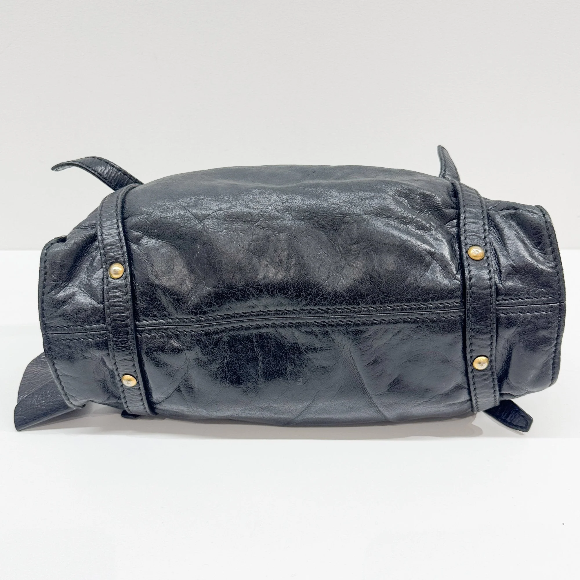Lux Bow Vitello Black Leather Shoulder Bag - Image 7