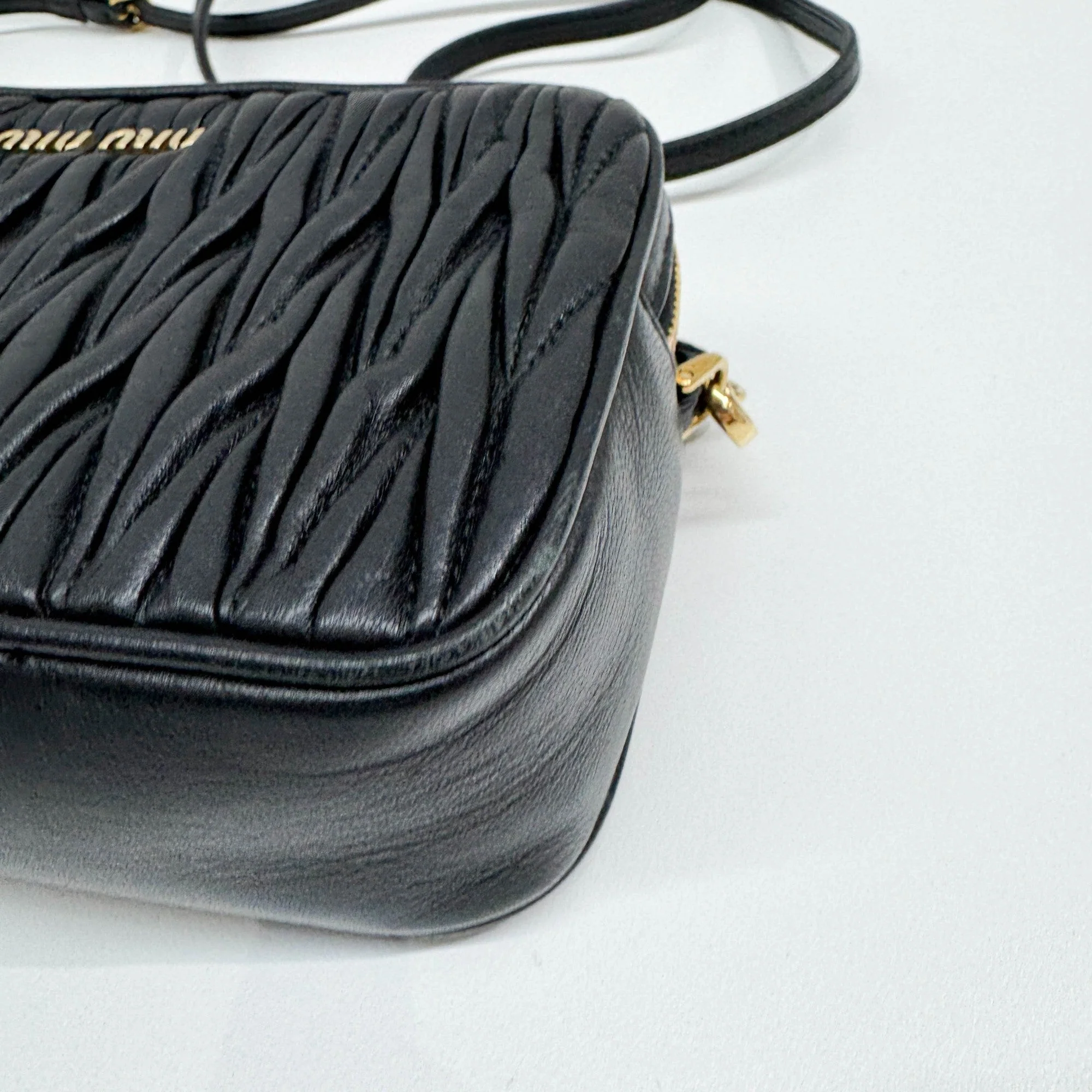 Matelasse Black Leather Shoulder Bag - Image 11