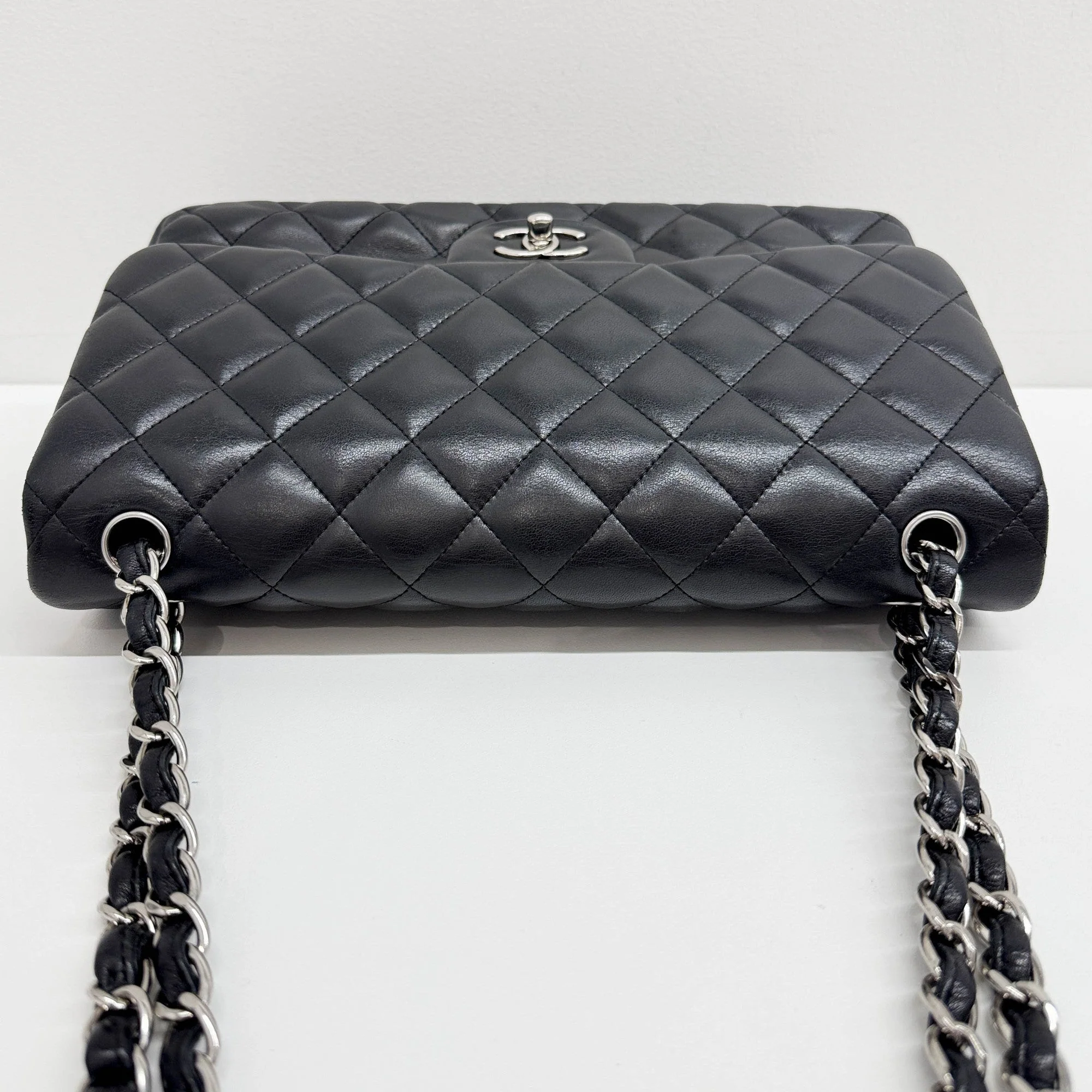 Maxi Classic Double Flap 2012-2013 Matelasse Black Leather Shoulder Bag - Image 7