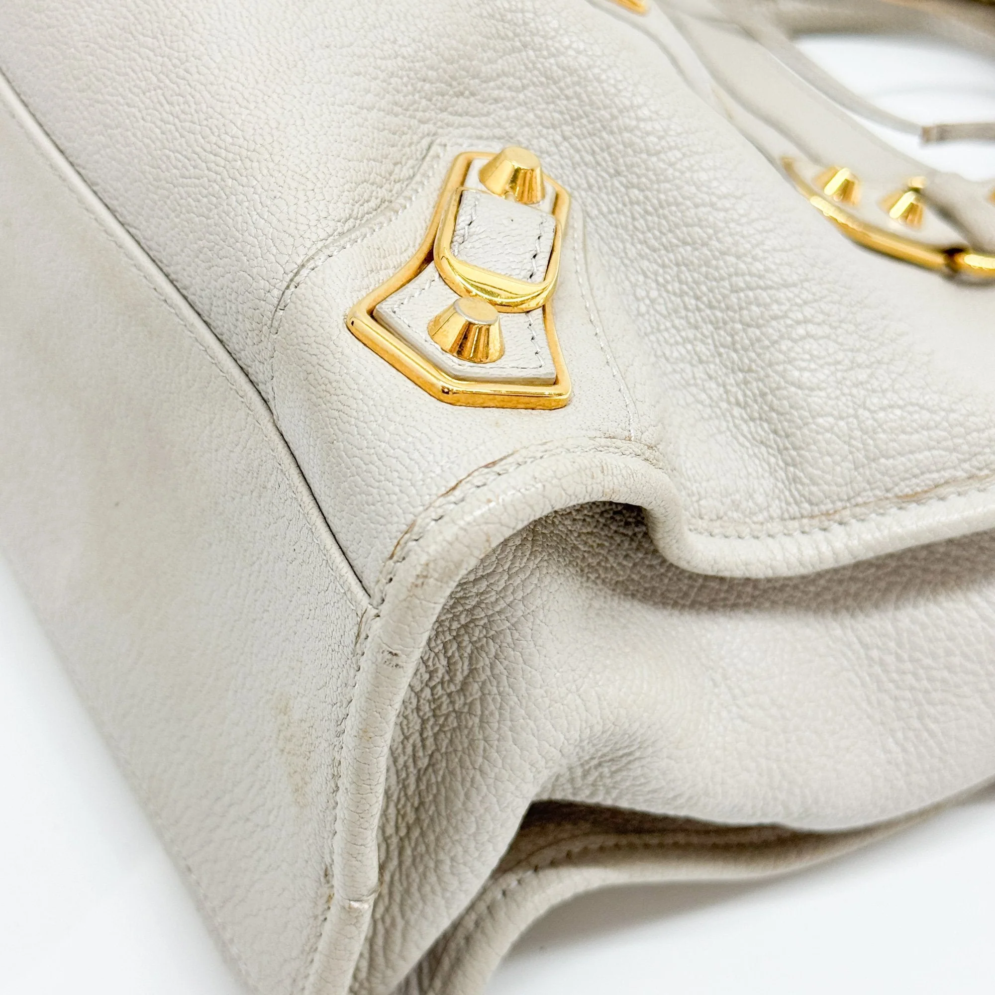 Metallic Edge The City Sand Beige Leather Two Way Bag - Image 10