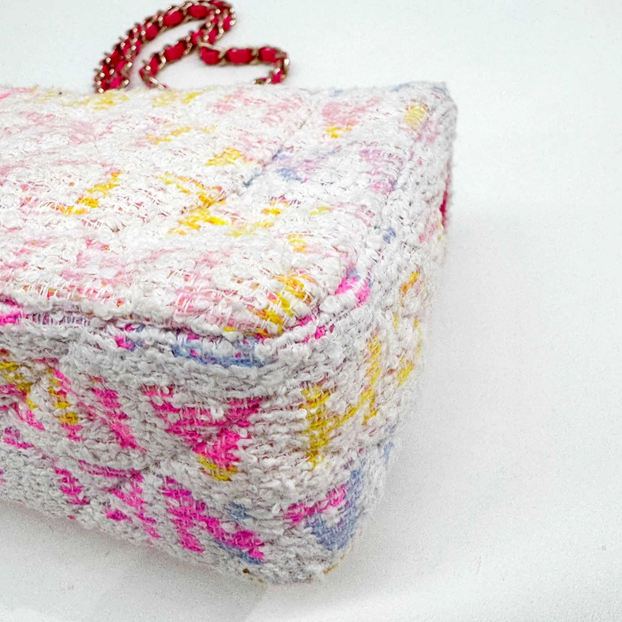 Mini Classic Flap 2024 "Cruise" Multicolored Tweed Shoulder Bag - Image 10