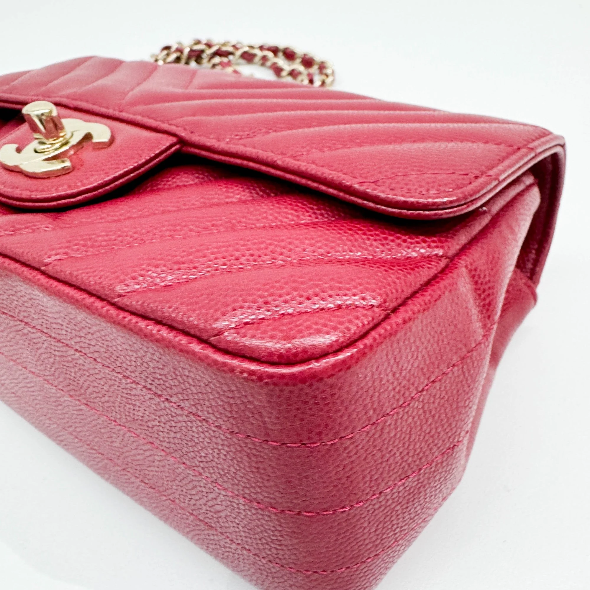 Mini Classic Flap 2018-2019 Chevron Red Leather Shoulder Bag - Image 10