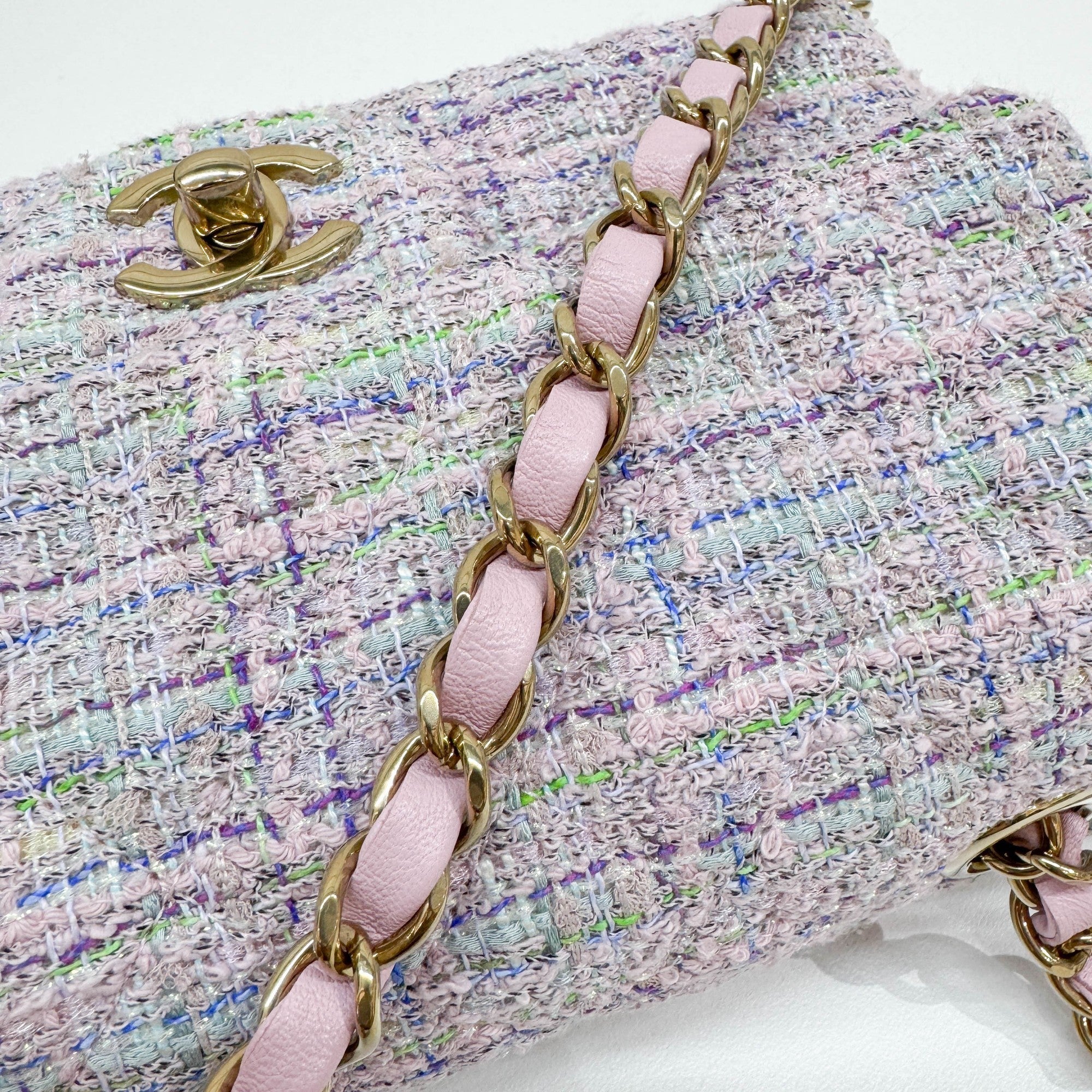 Mini Classic Flap 2021-2026 Lavender Multicolor Tweed Shoulder Bag - Image 9