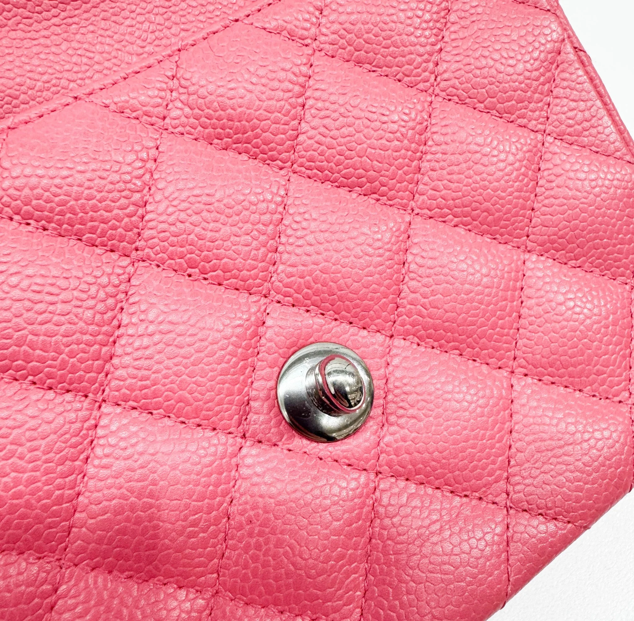 Mini Square Classic Flap 2005-2006 Matelasse Pink Leather Shoulder Bag - Image 17