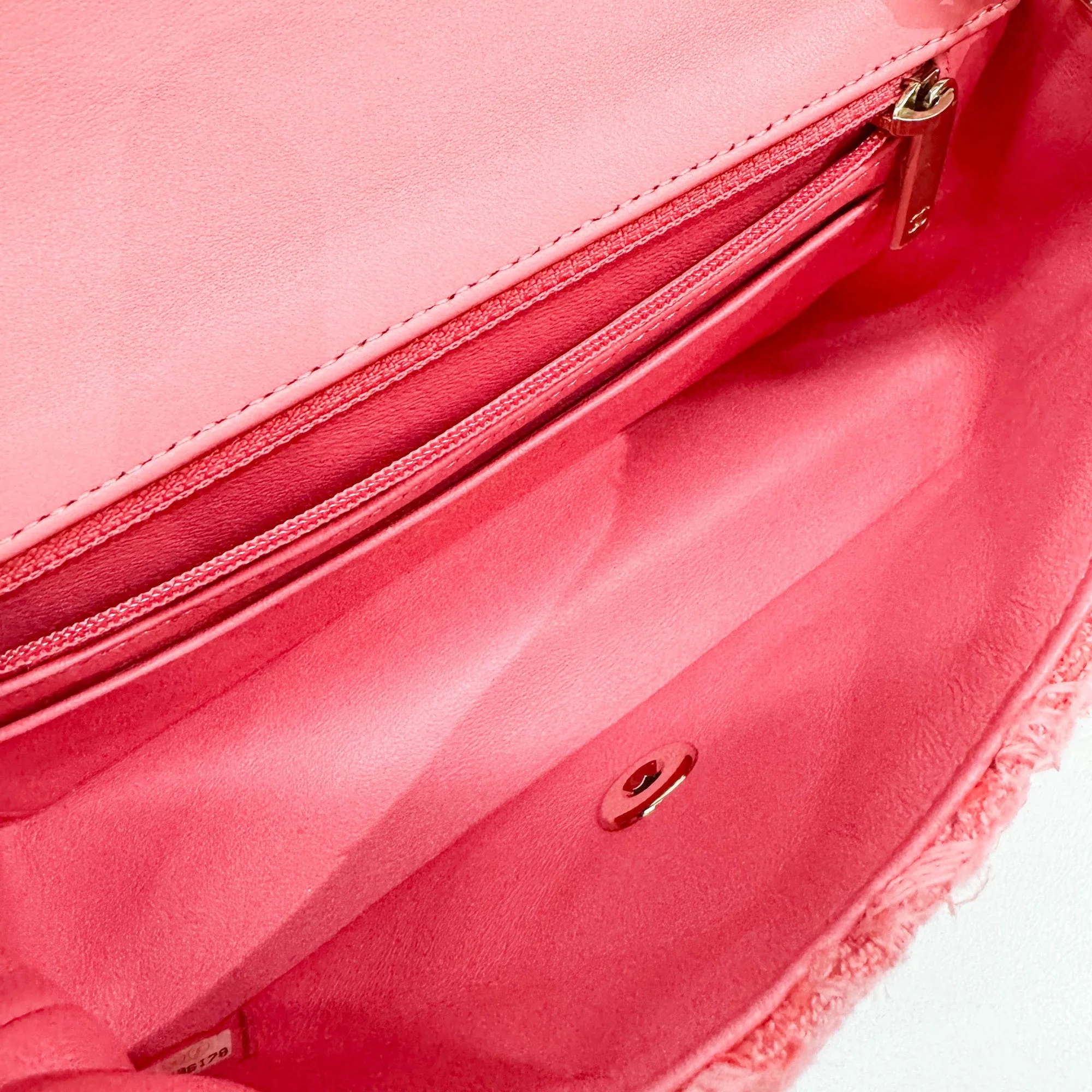 Mini Classic Flap 2020 Pink Cotton Shoulder Bag - Image 16