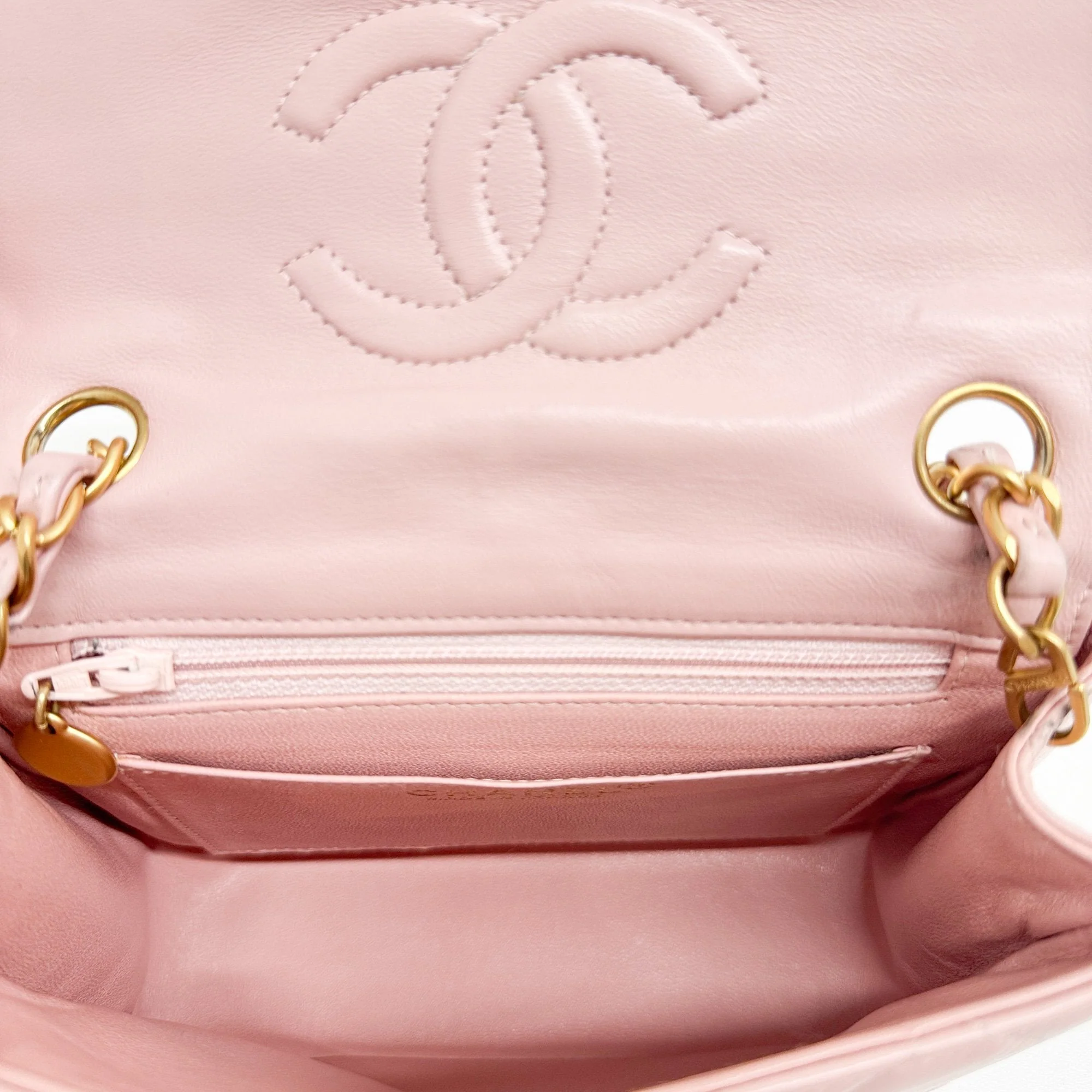 Mini Square Classic Flap 2000-2002 Matelasse Baby Pink Leather Shoulder Bag - Image 14