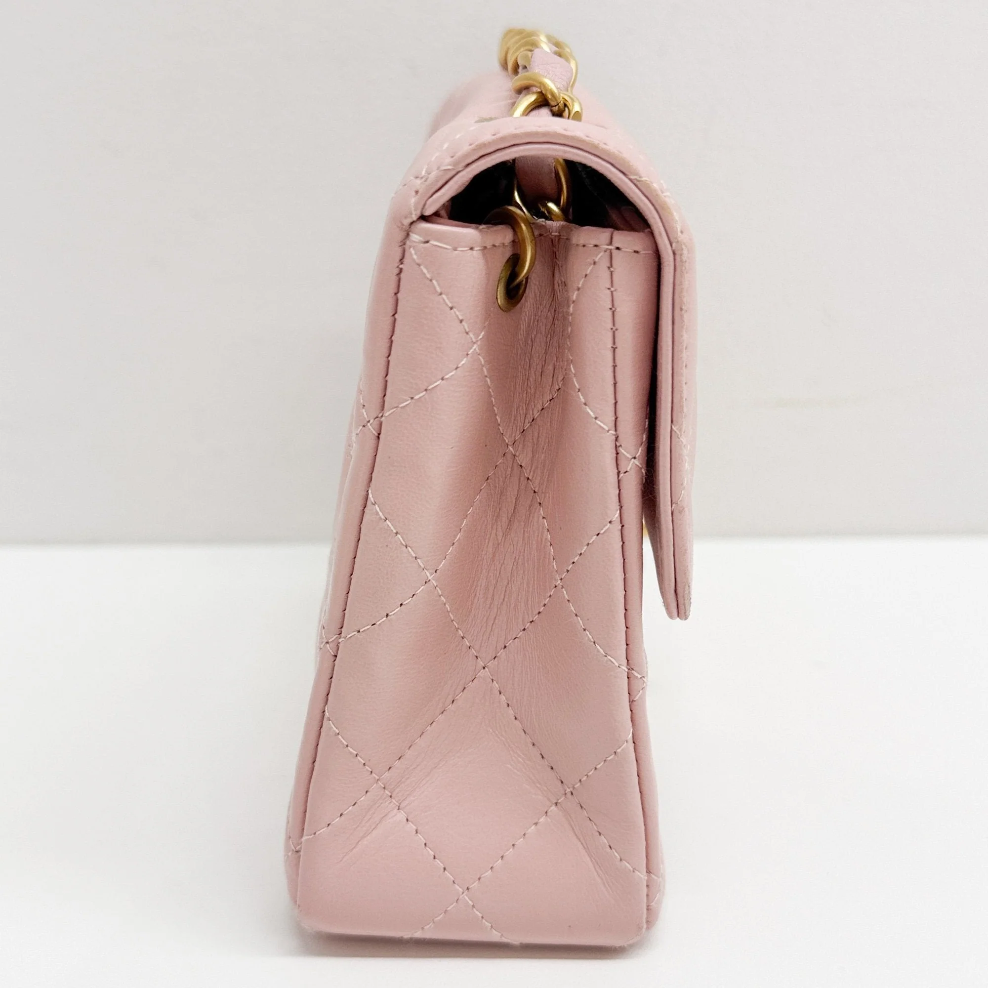 Mini Square Classic Flap 2000-2002 Matelasse Baby Pink Leather Shoulder Bag - Image 6