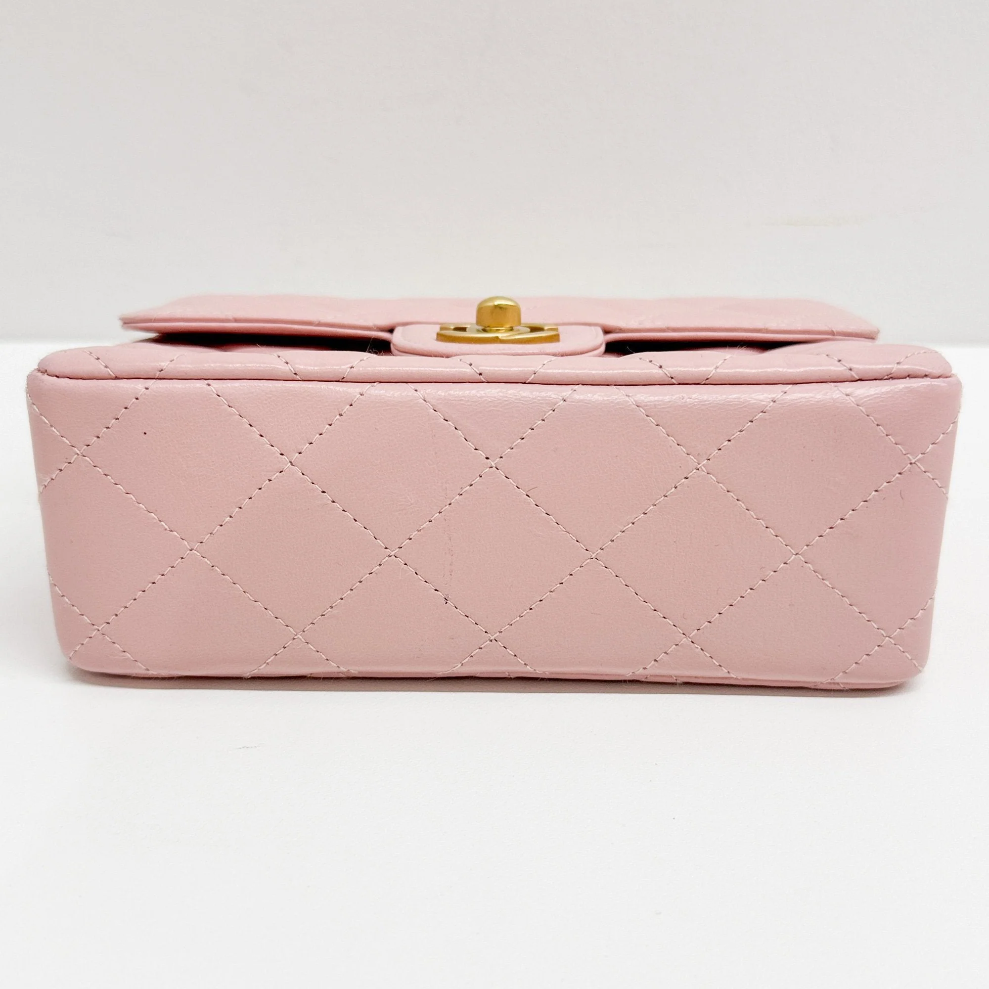 Mini Square Classic Flap 2000-2002 Matelasse Baby Pink Leather Shoulder Bag - Image 8