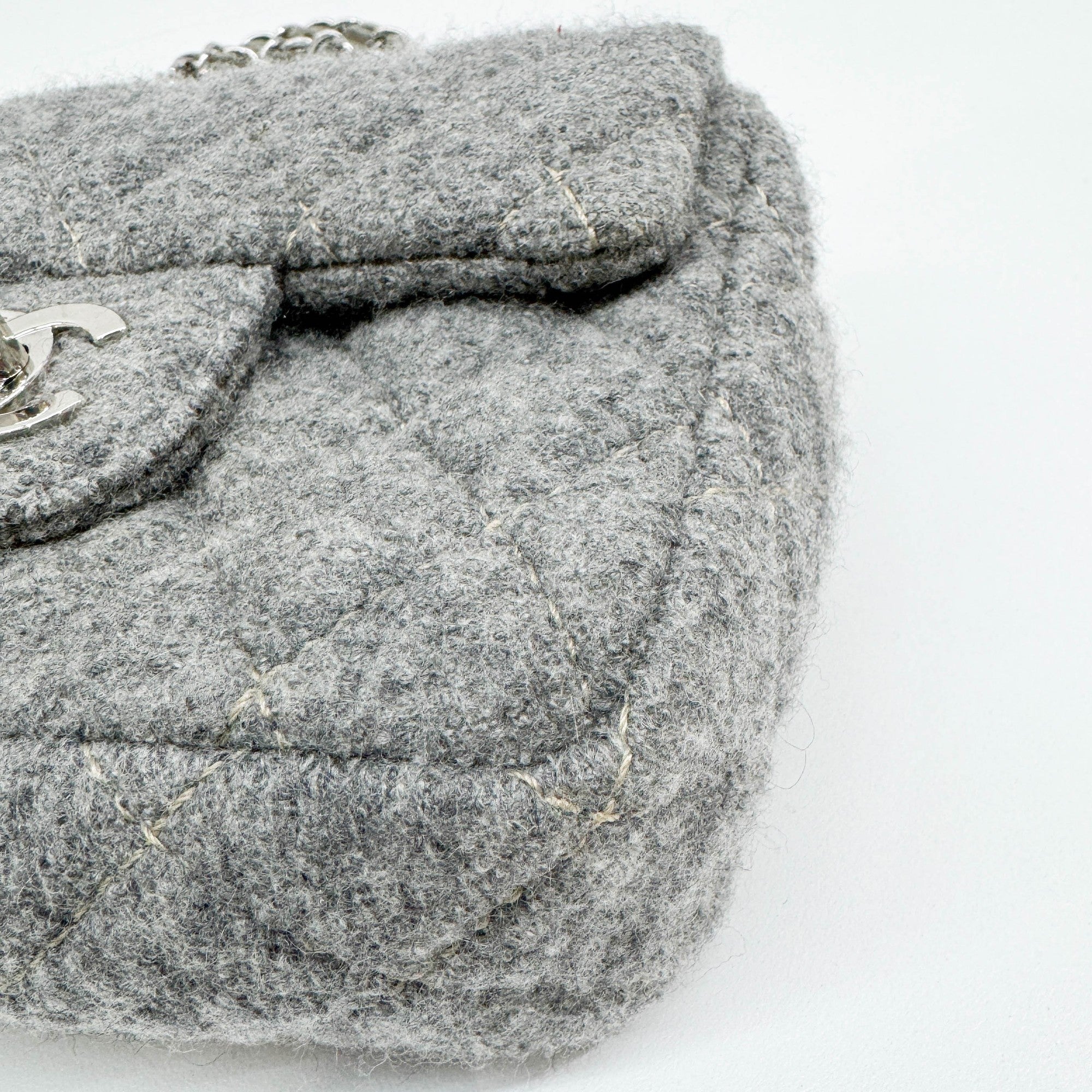 Mini Square Classic Flap 2005-2006 Matelasse Grey Wool Shoulder Bag - Image 9