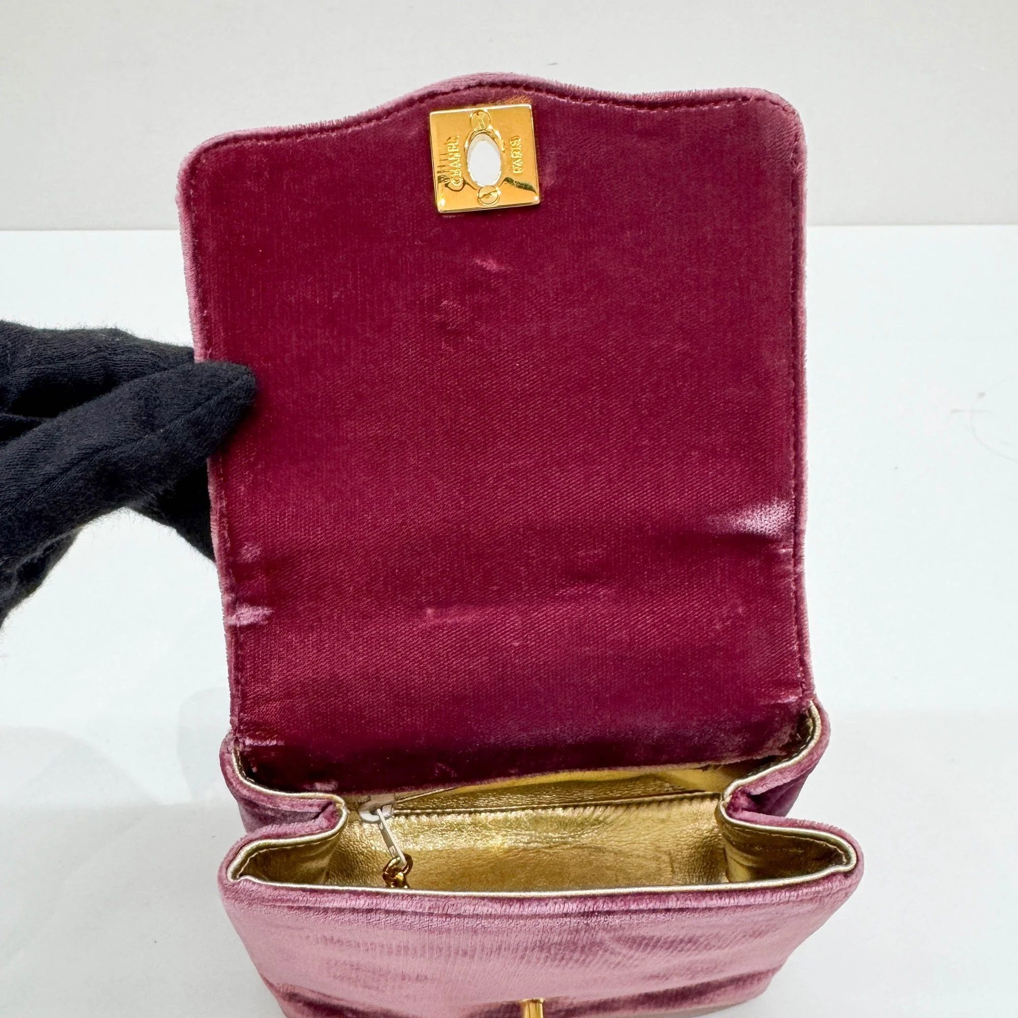 Evening 1994-1996 Dusty Rose Velvet Hand Bag - Image 18
