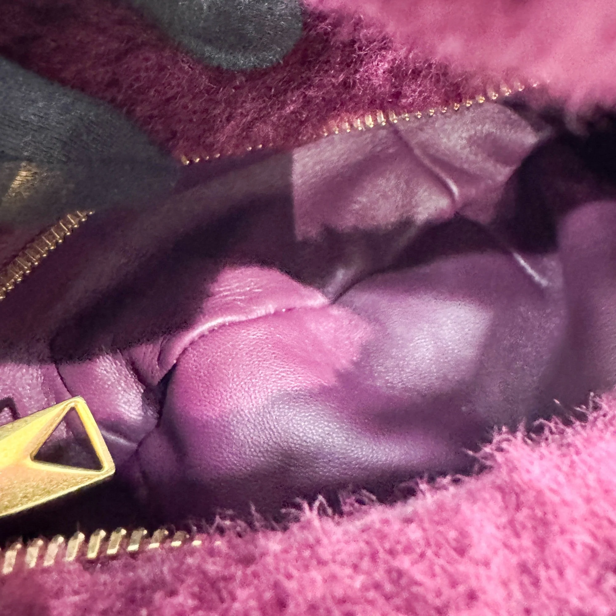 Mini Jodie Plum Shearling Hand Bag - Image 14