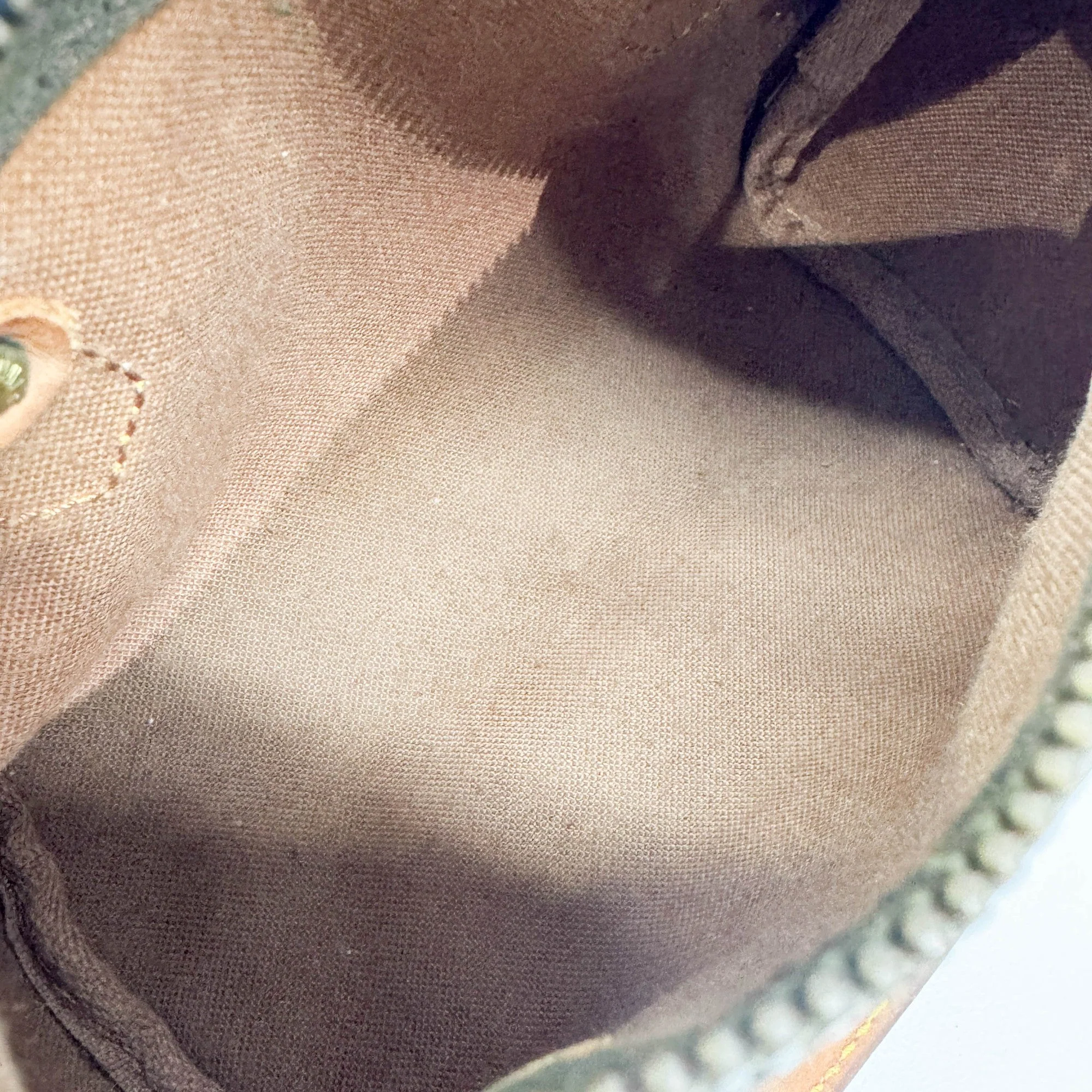 Mini Speedy Brown Monogram Canvas Hand Bag - Image 15