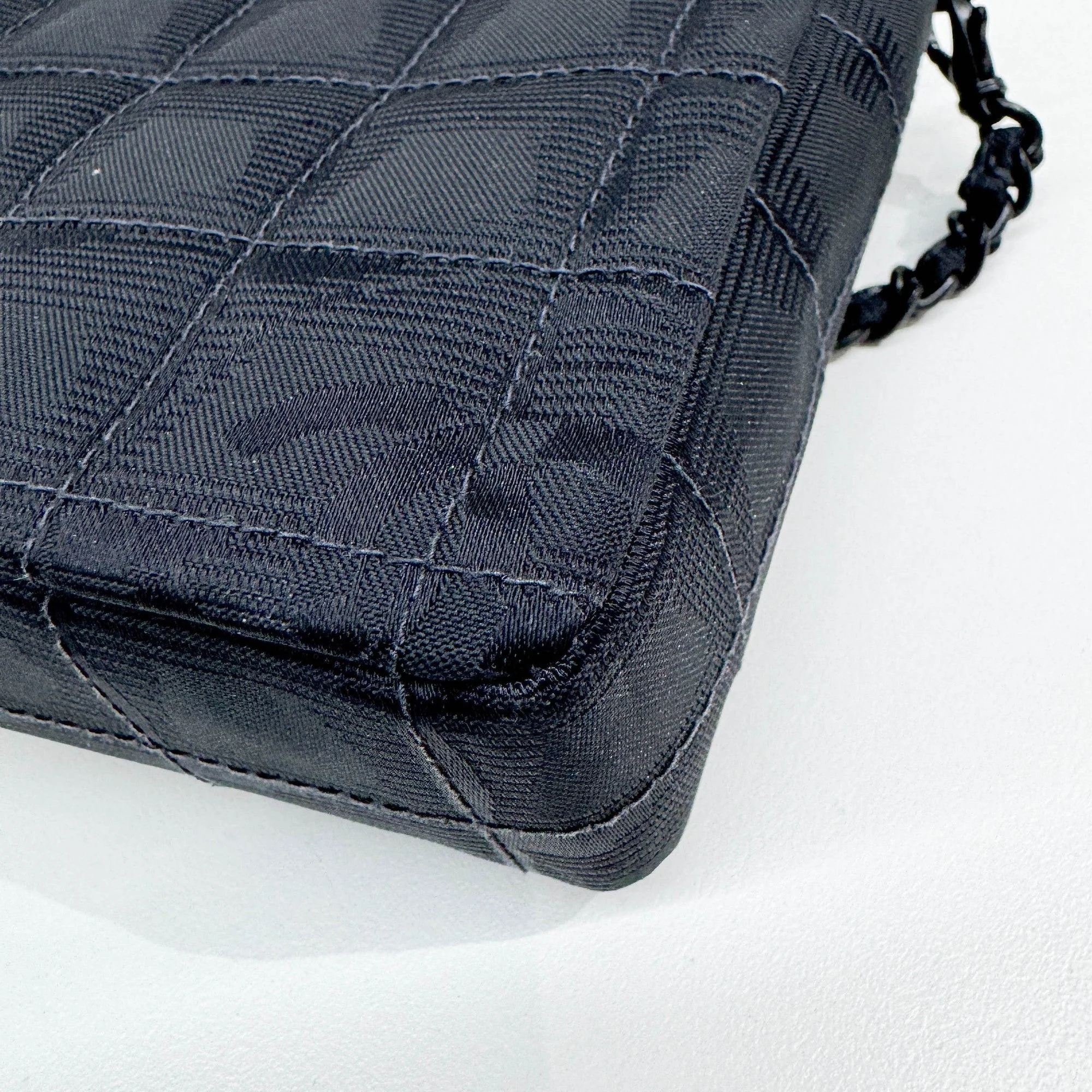 New Travel Chocolate Bar Flap 2000-2002 Quilted Black Canvas Shoulder Bag - Image 13