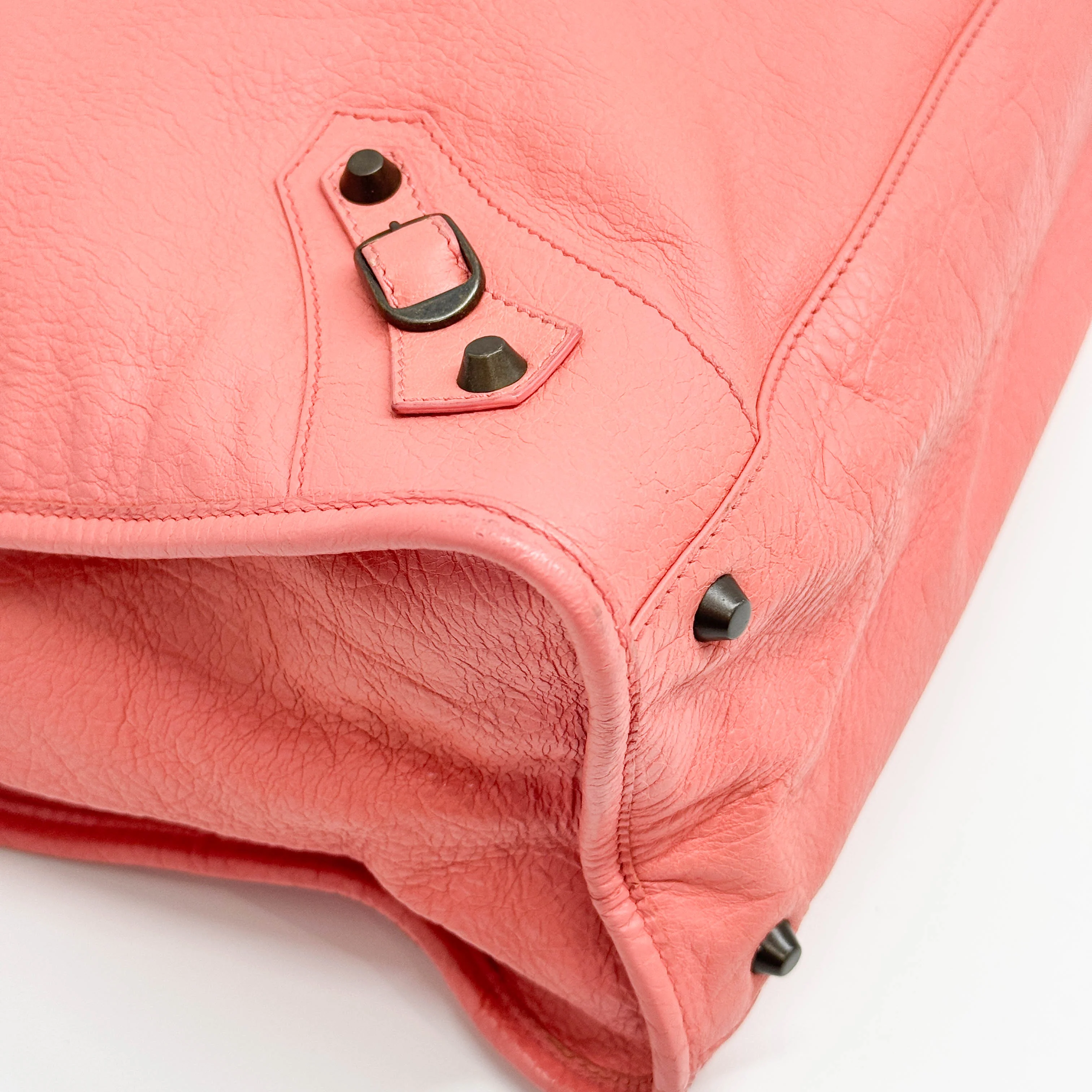 Papier Coral Pink Leather Hand Bag - Image 8