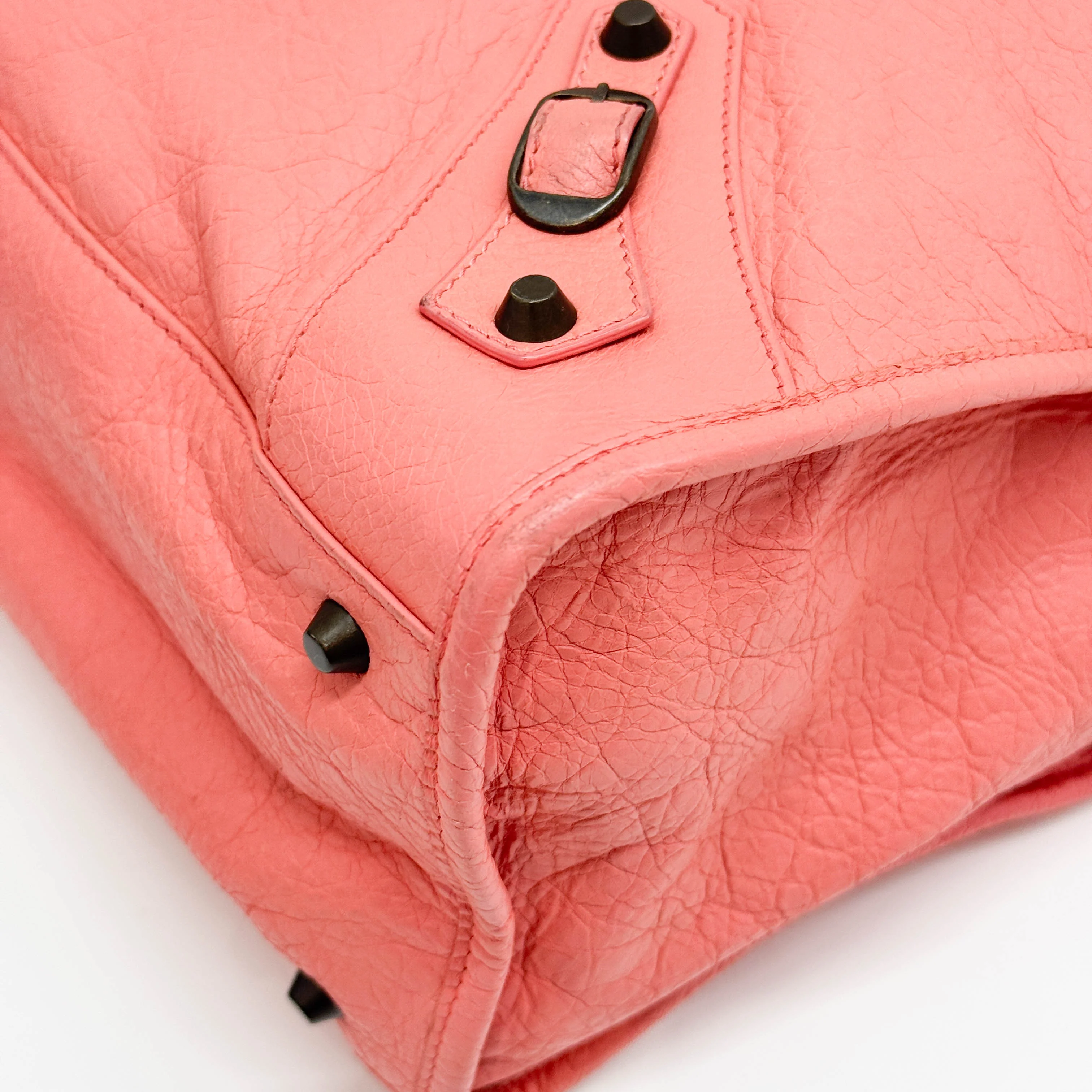 Papier Coral Pink Leather Hand Bag - Image 9