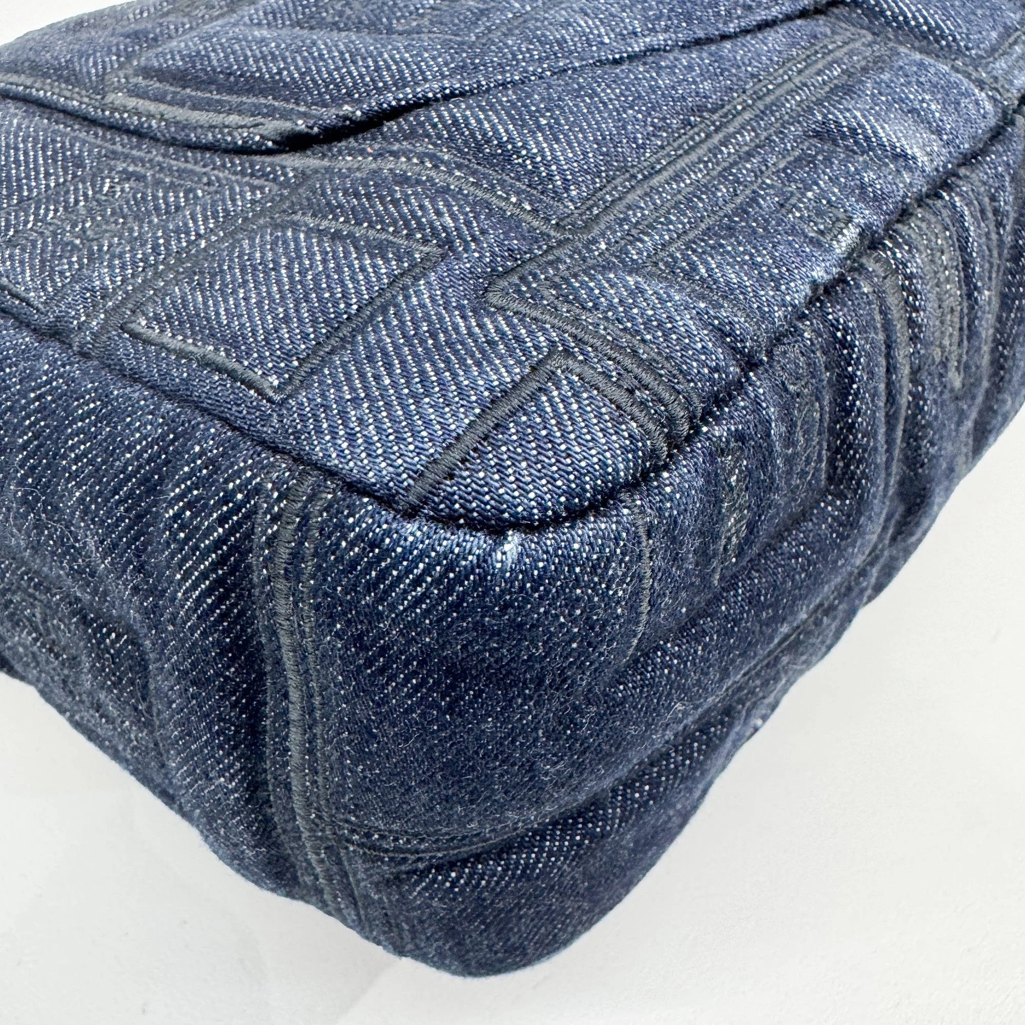 Jumbo Classic Flap 2016-2017 Perfume Bottle Embroidery Blue Denim Shoulder Bag - Image 12