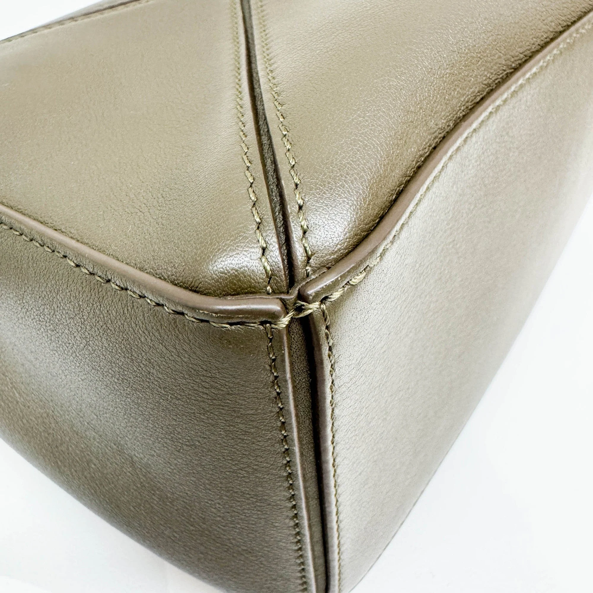 Puzzle Army Green Leather Two Way Bag - Image 13