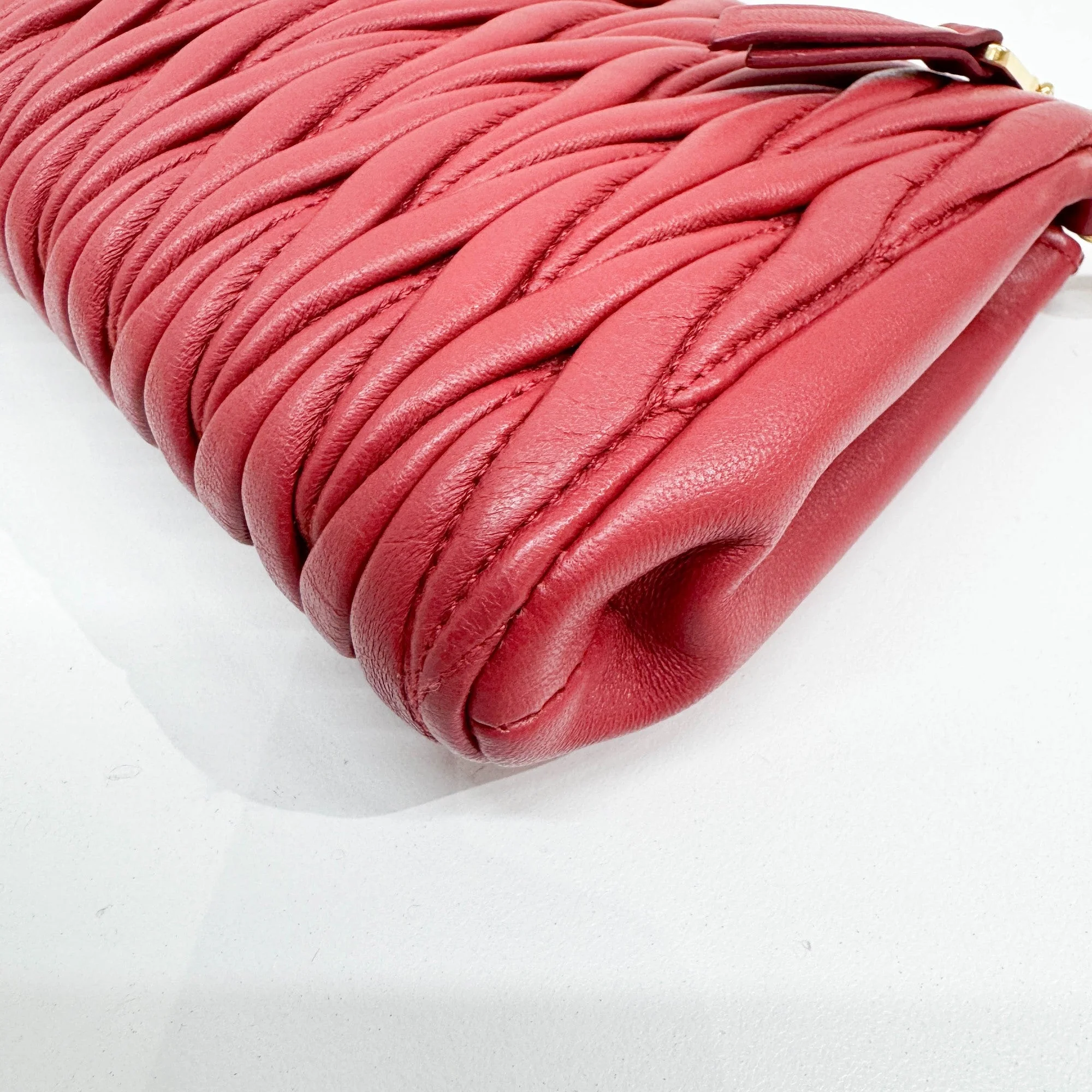 Red Matelasse Nappa Leather Clutch Bag - Image 13