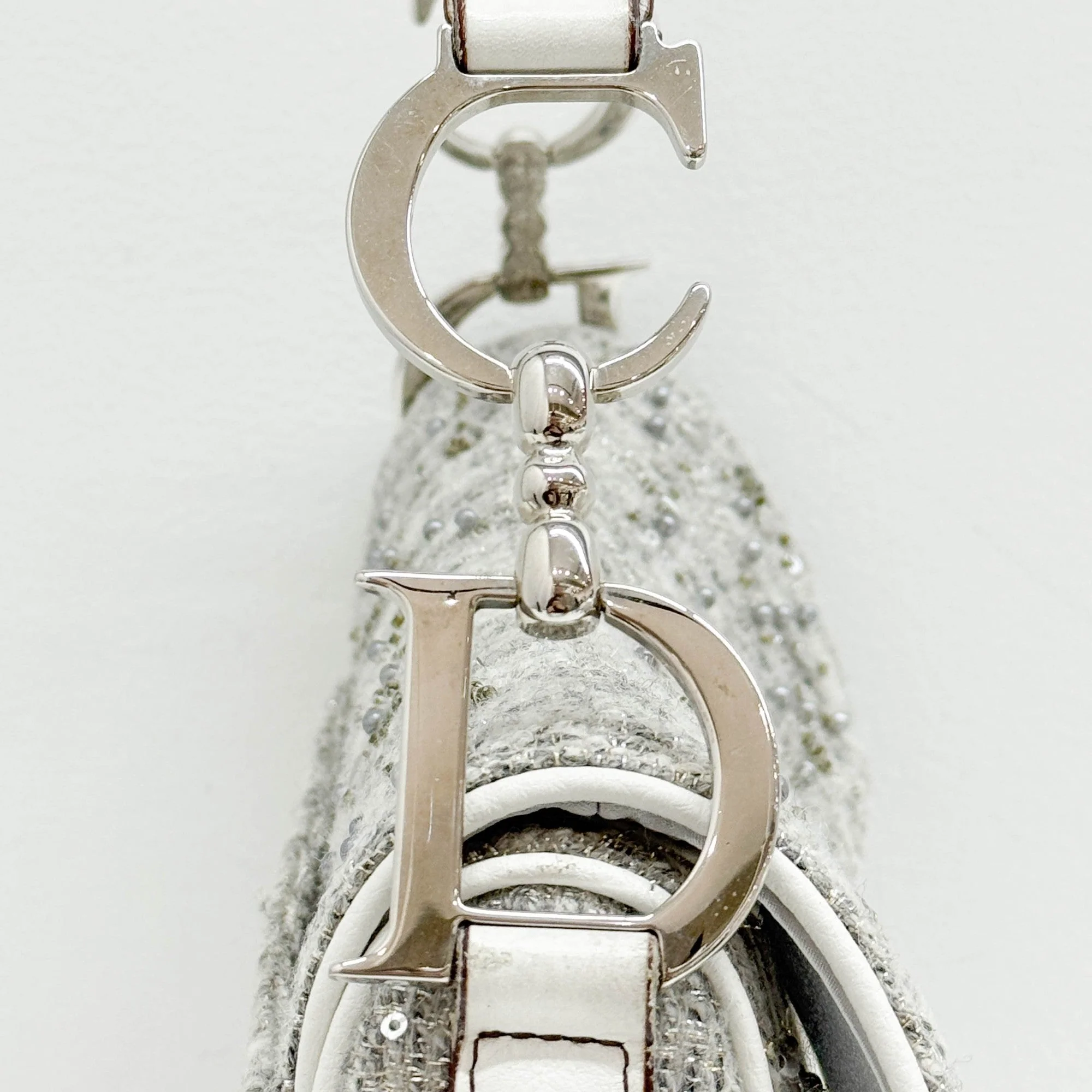 Saddle Beaded and Sequined Gray Tweed Shoulder Bag - Image 5