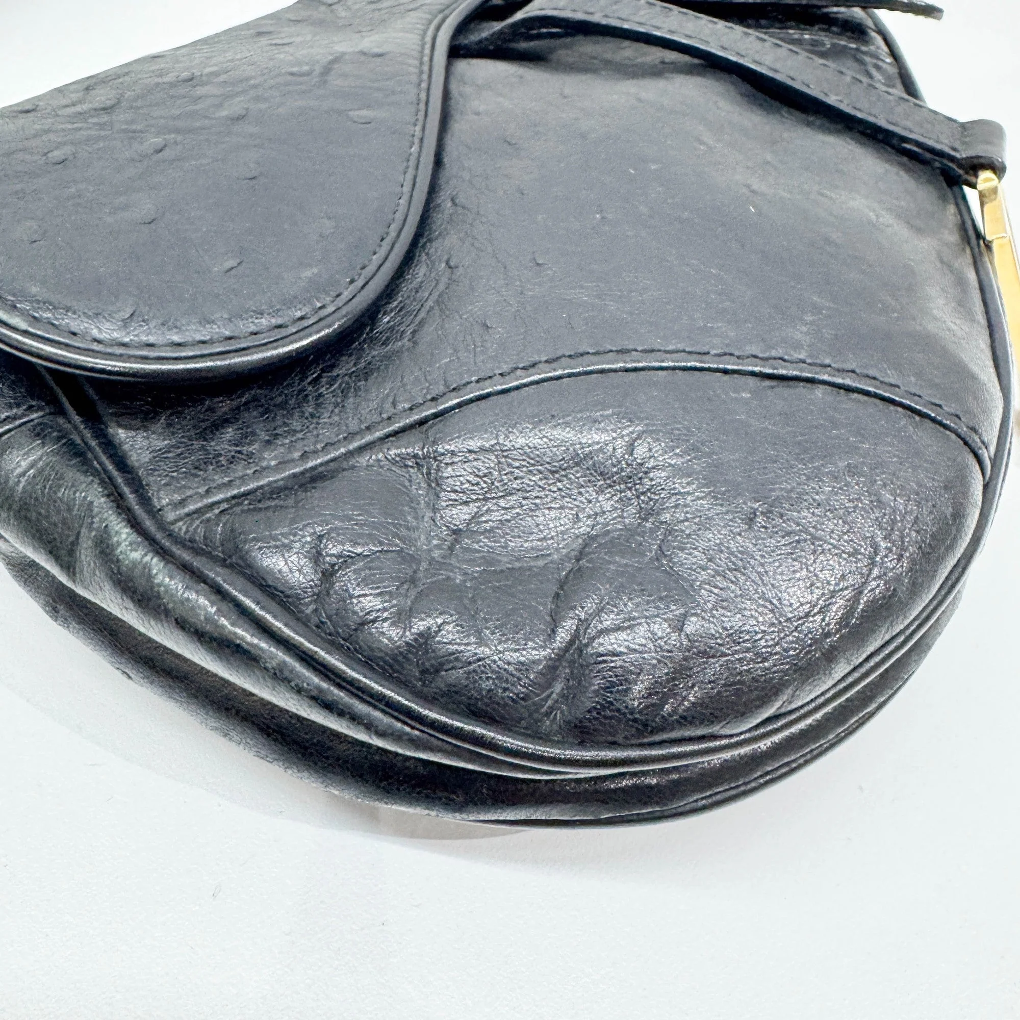 Saddle Black Ostrich Embossed Leather Shoulder Bag - Image 10