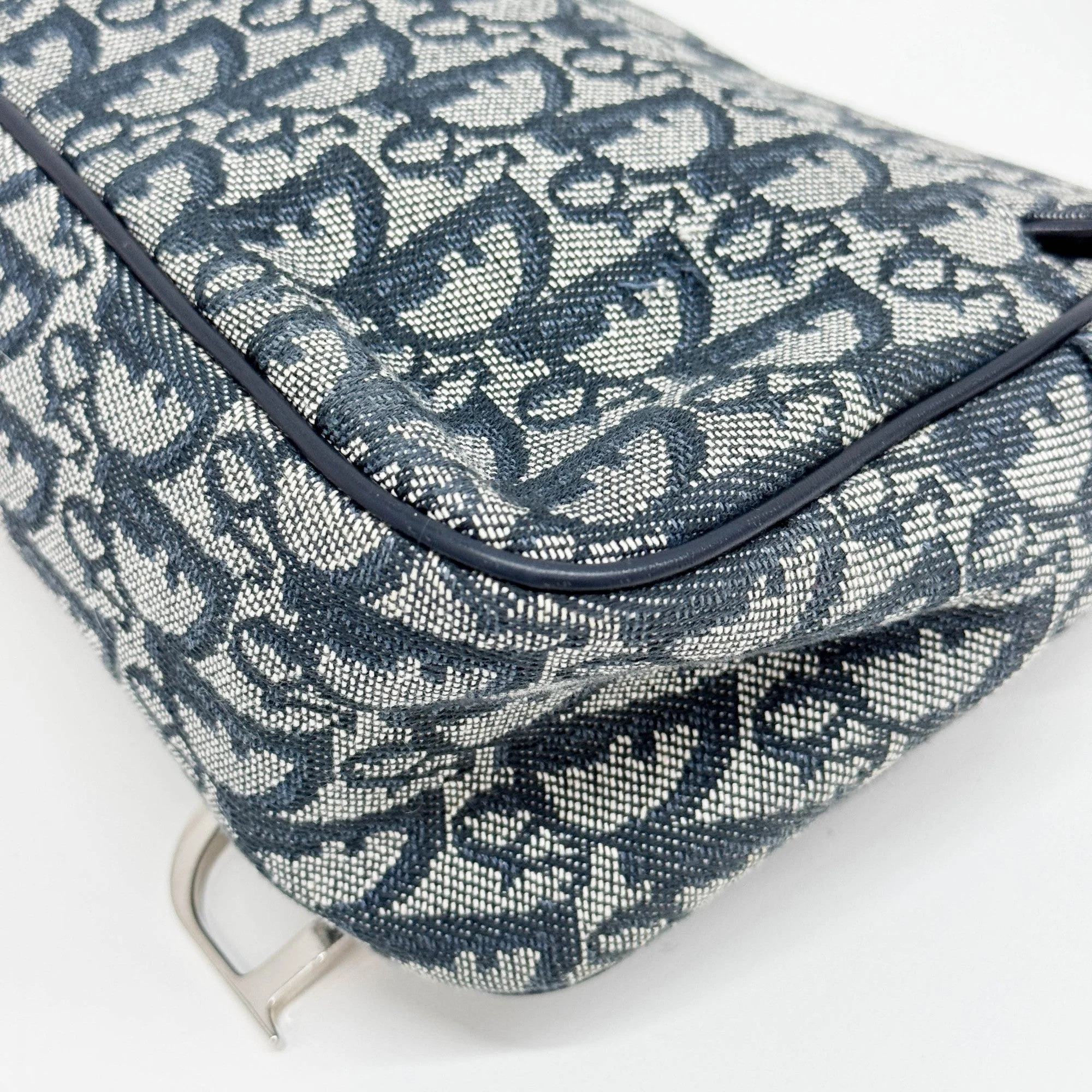 Saddle Flap Blue Trotter Canvas Shoulder Bag - Image 13