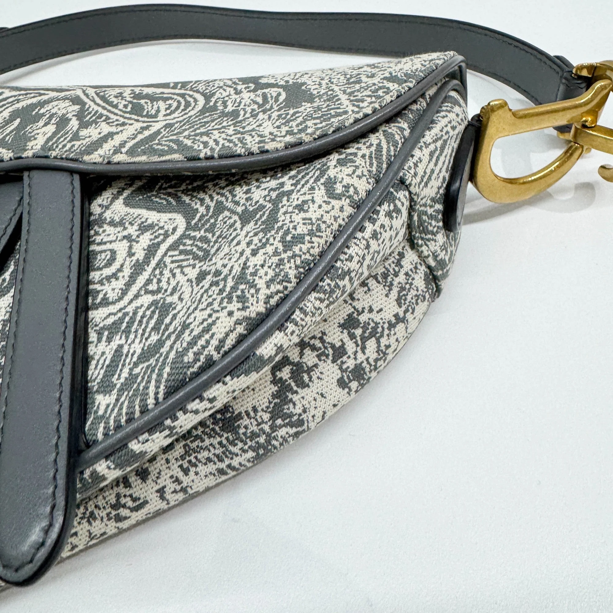 Saddle Jungle Design Grey Canvas Shoulder Bag - Image 9