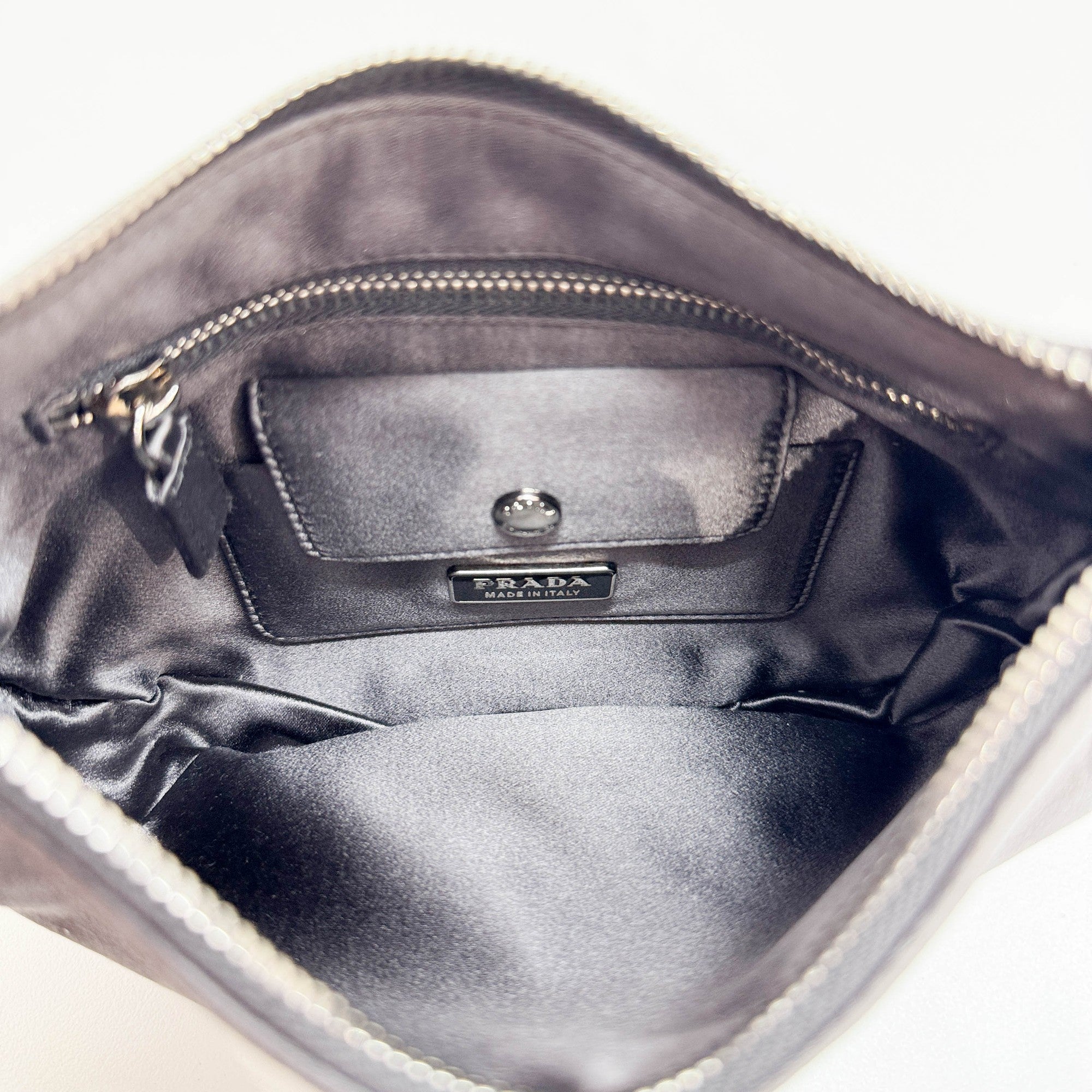 Saffiano Grey Nylon Handle Bag with Leather Belt - Image 16