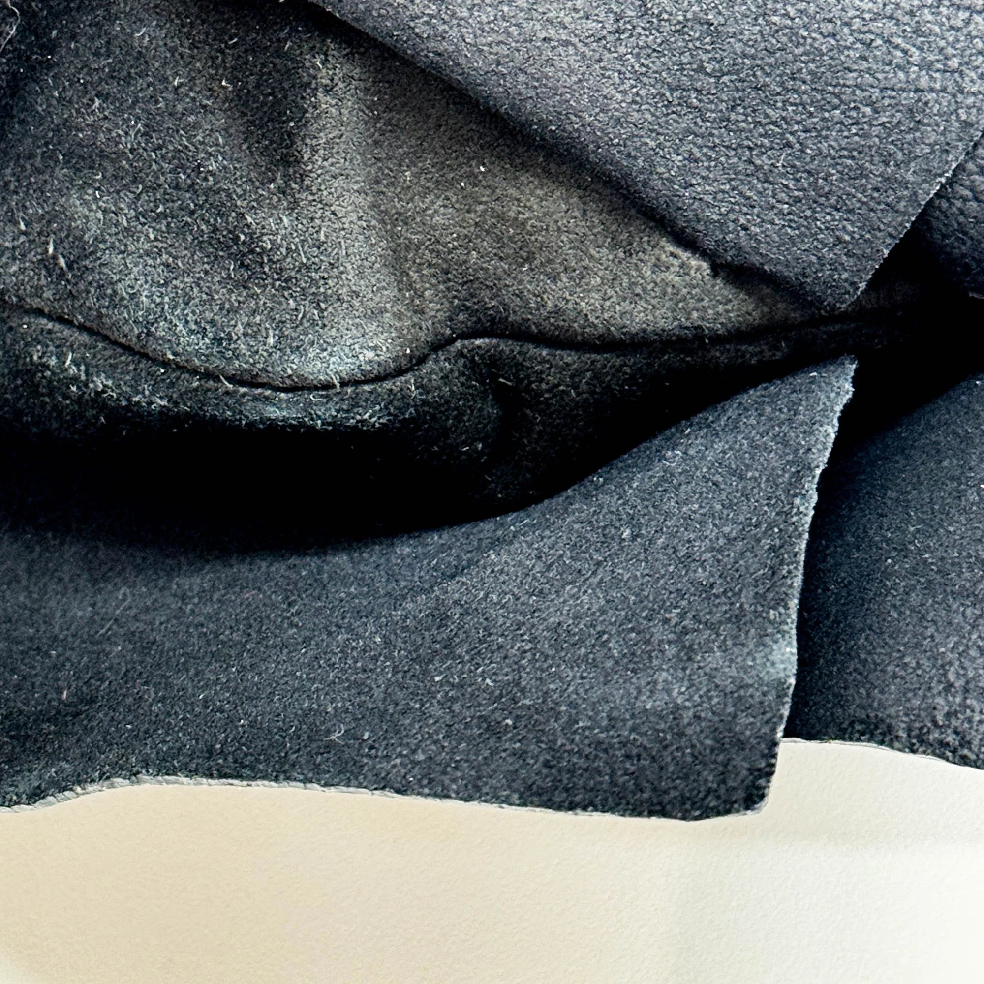 Saint Tropez Black Leather Shoulder Bag - Image 9