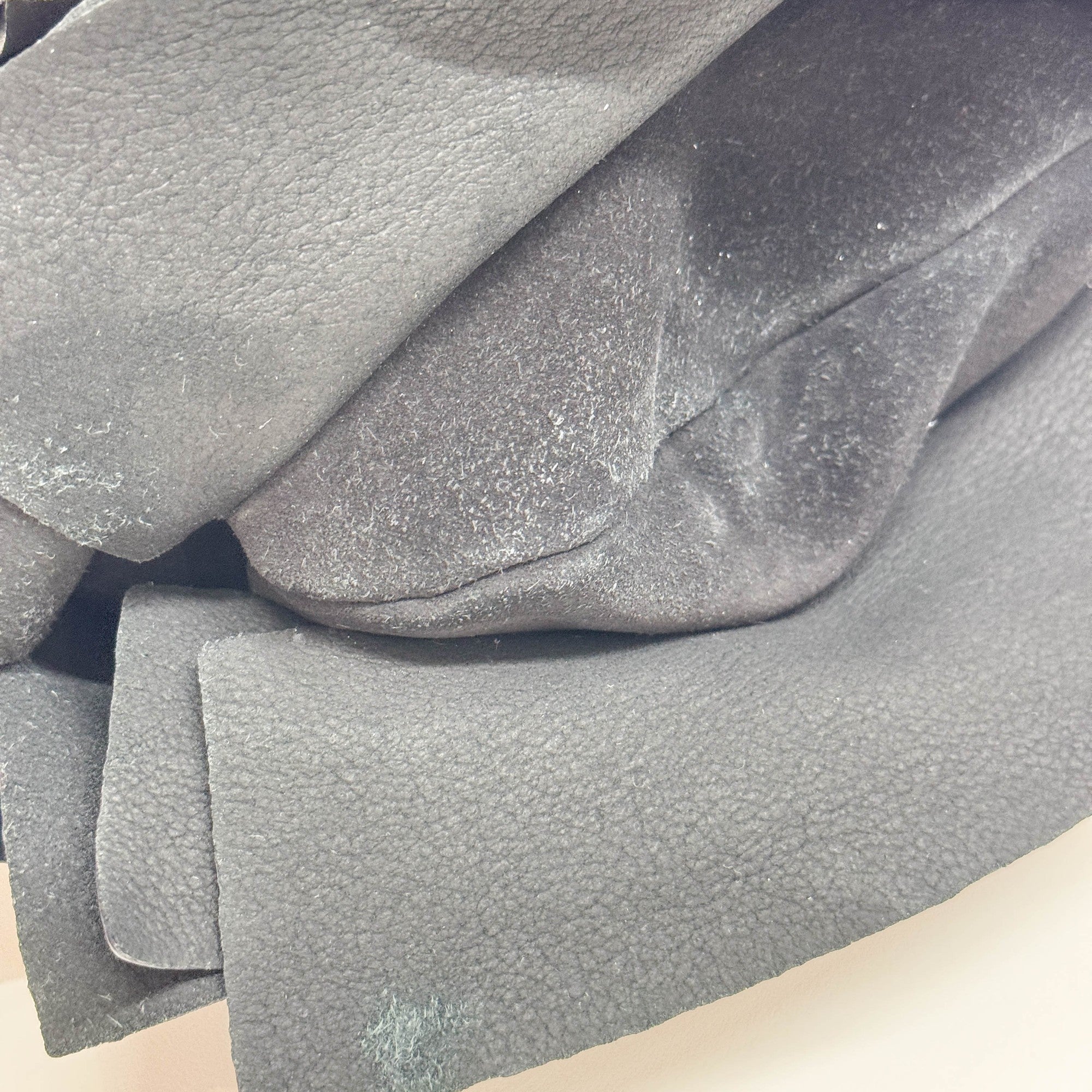 Saint Tropez Black Leather Shoulder Bag - Image 10