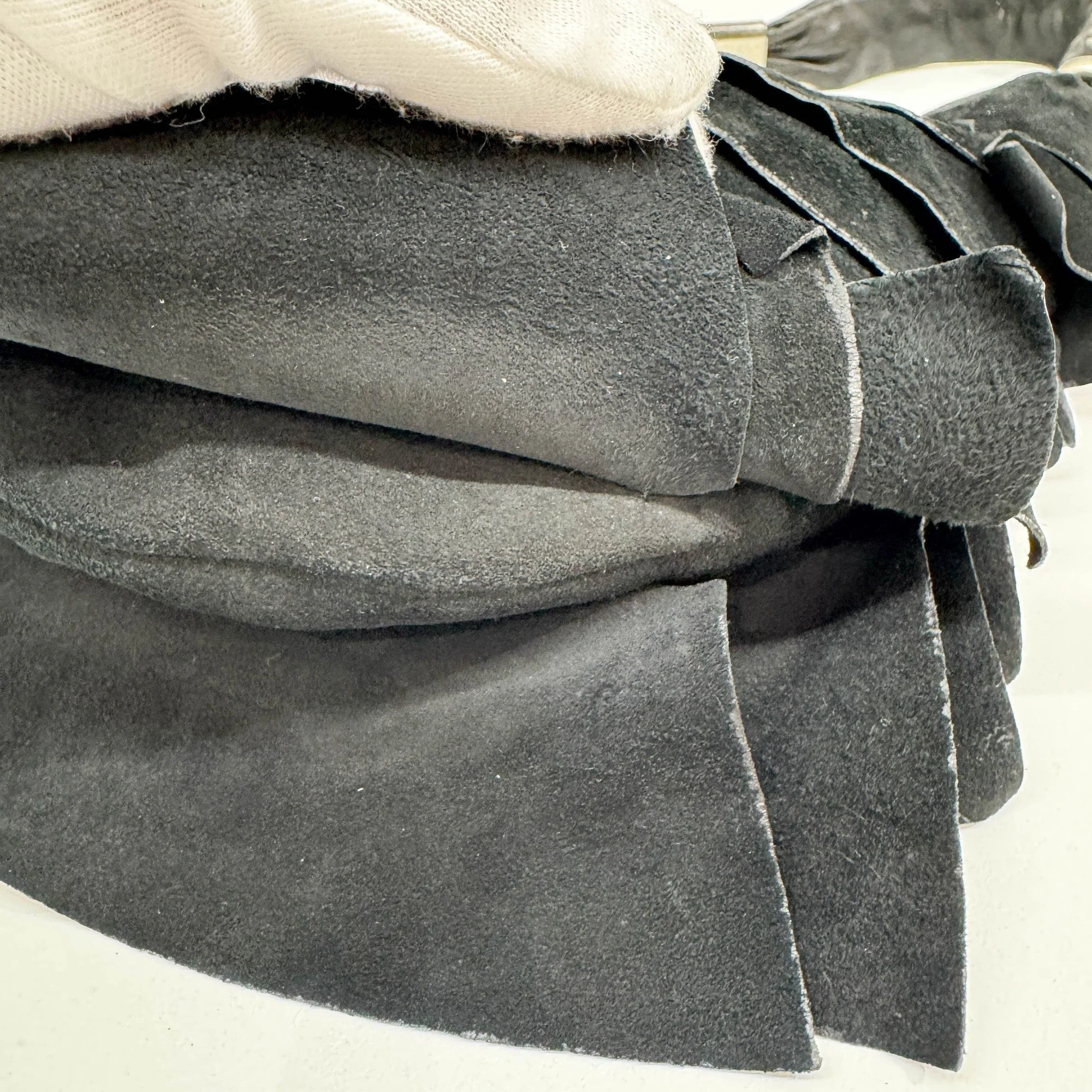 Saint Tropez Black Suede Shoulder Bag - Image 10