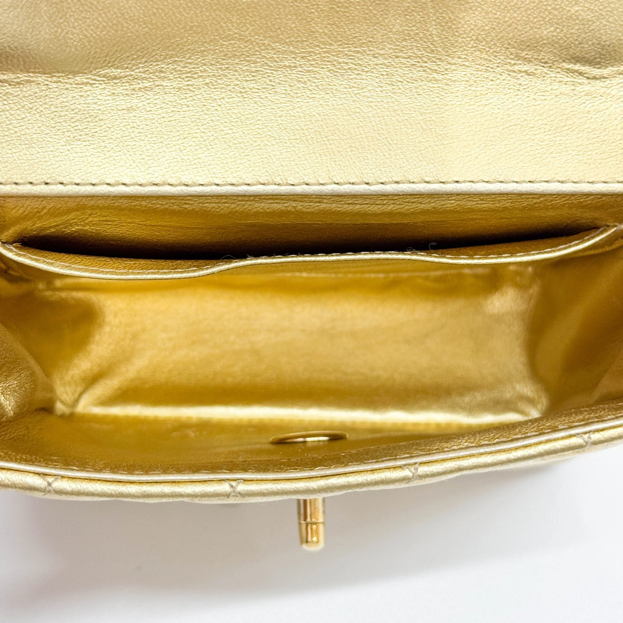 Set Of 2 Coco Handle 1994-1996 Matelasse Gold Leather Hand Bags - Image 28