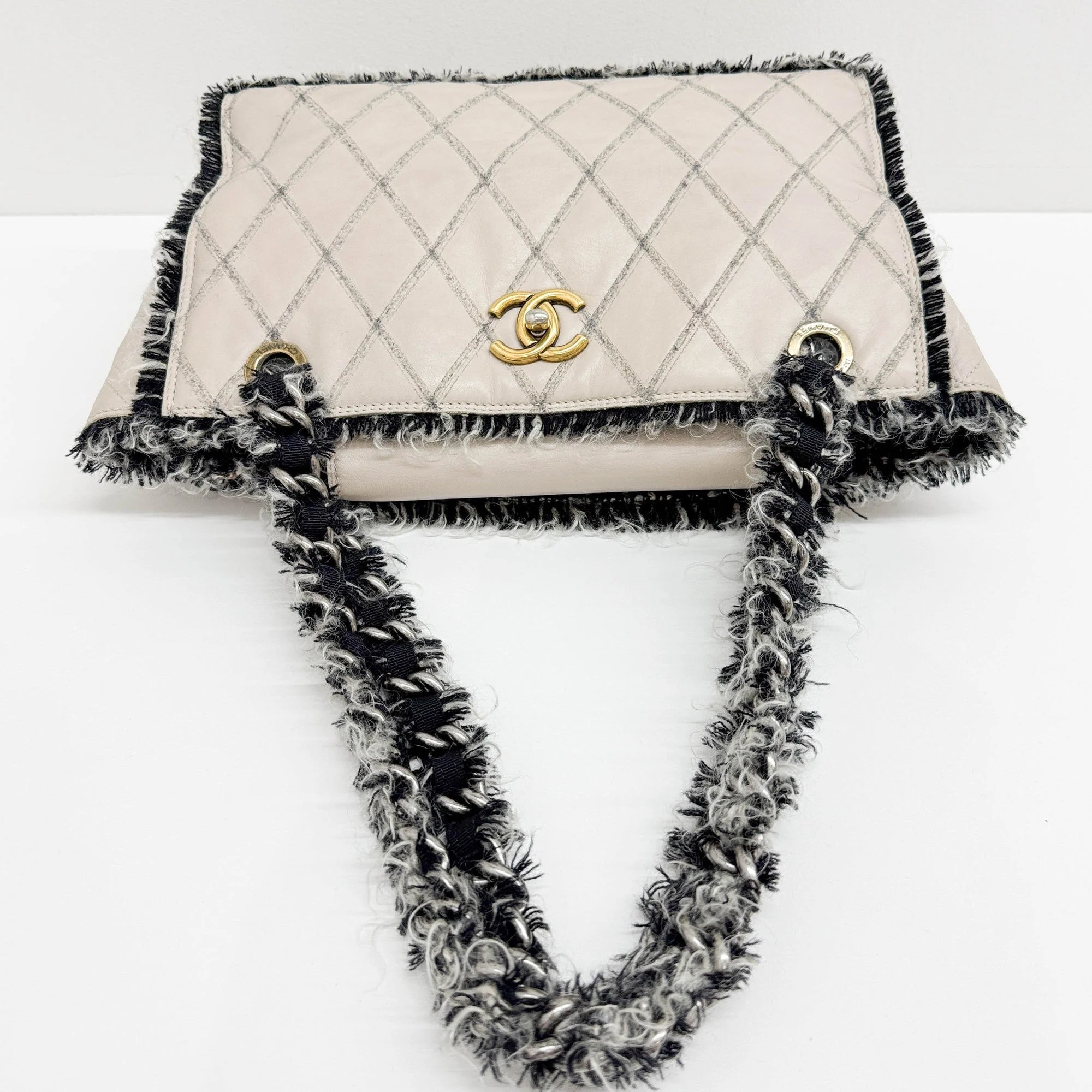Shopping 2011 Tweed Fringe Matelasse Beige Leather Shoulder Tote Bag - Image 7