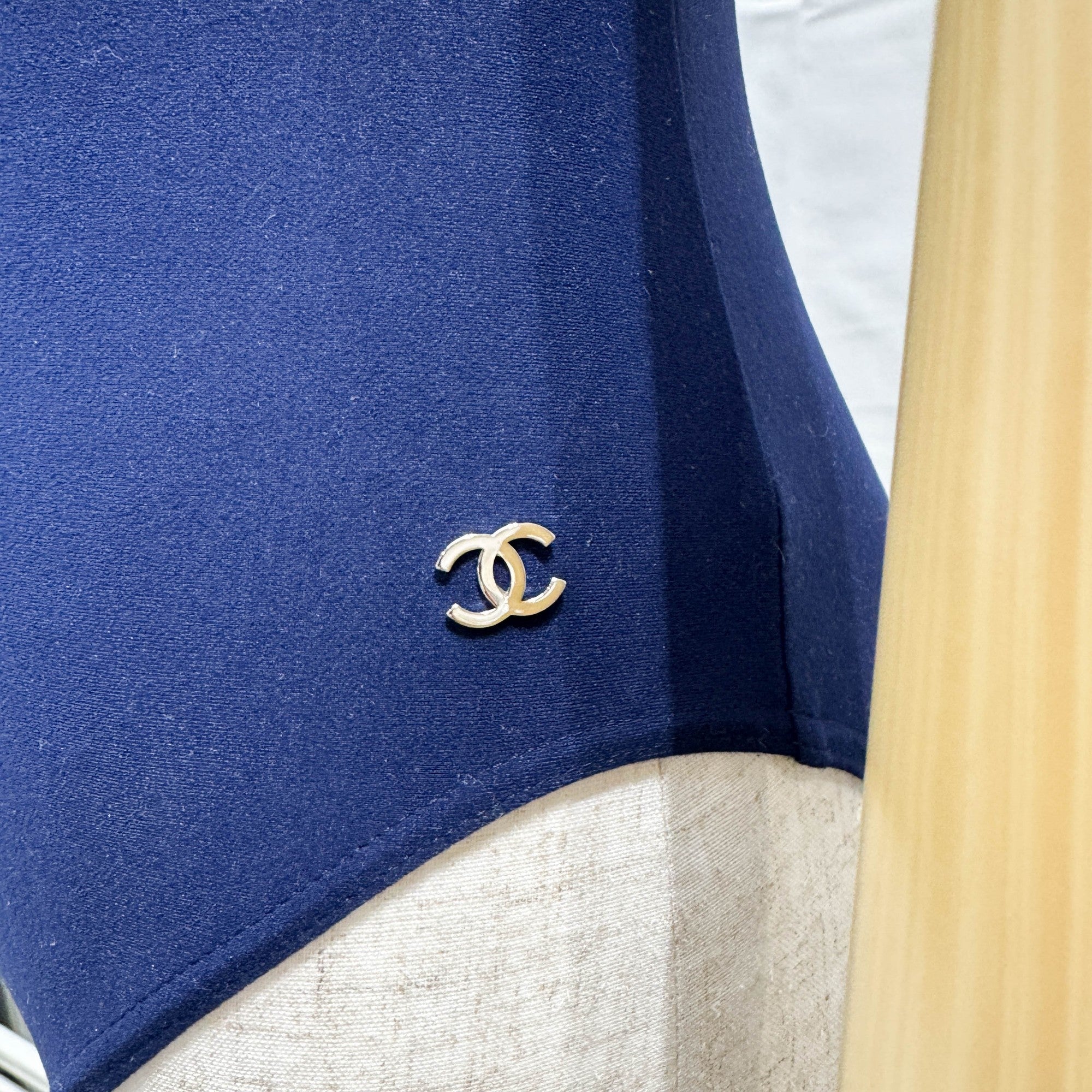 Size 38 EU Chanel Logo Navy Blue Nylon One Piece Swimsuit - Image 13