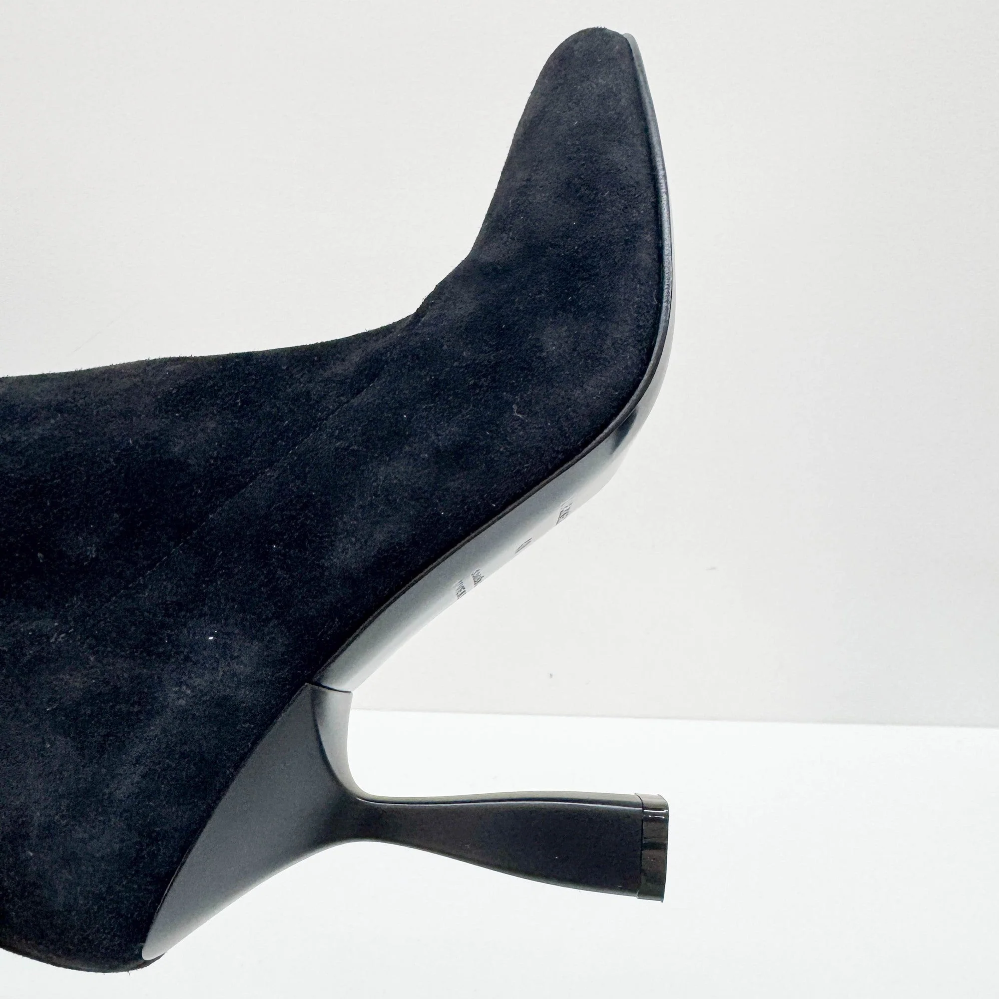 Size EU 40 Black Suede Boots - Image 10
