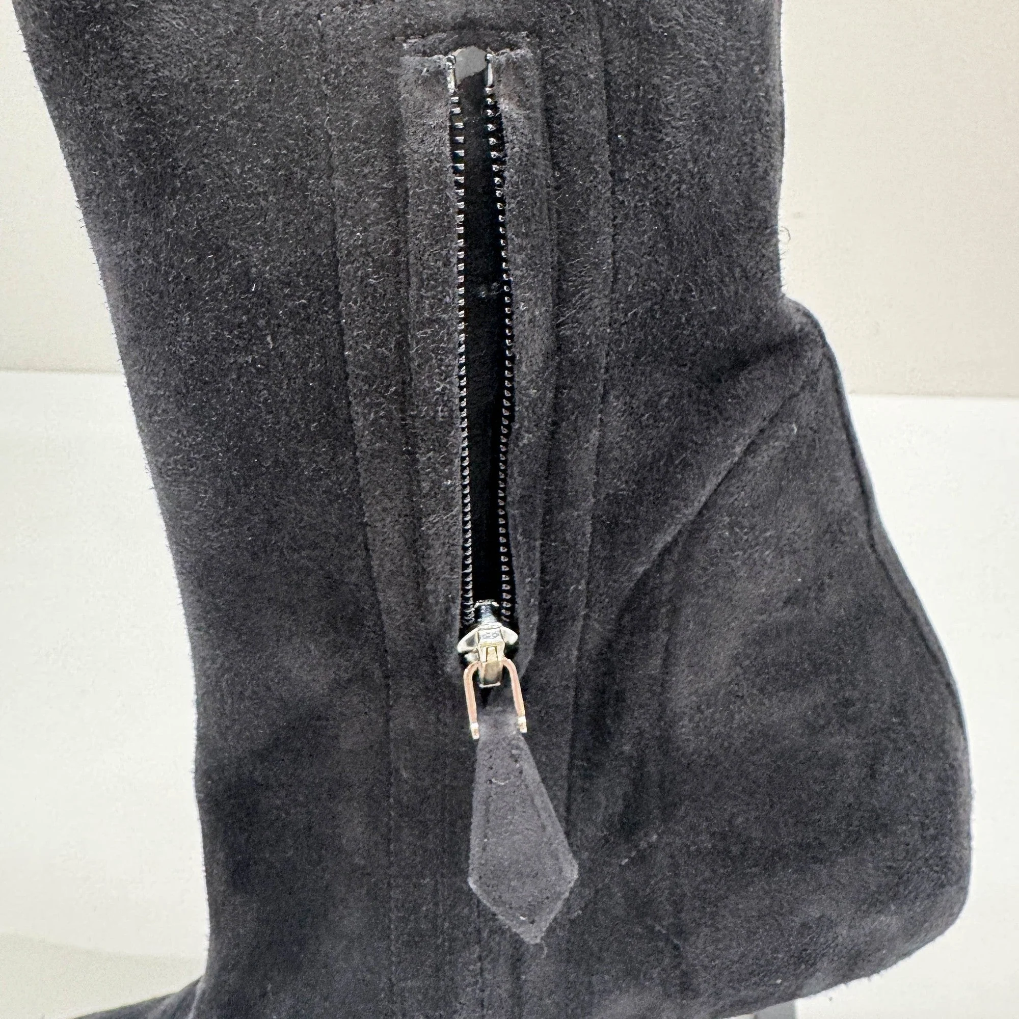 Size EU 40 Black Suede Boots - Image 12
