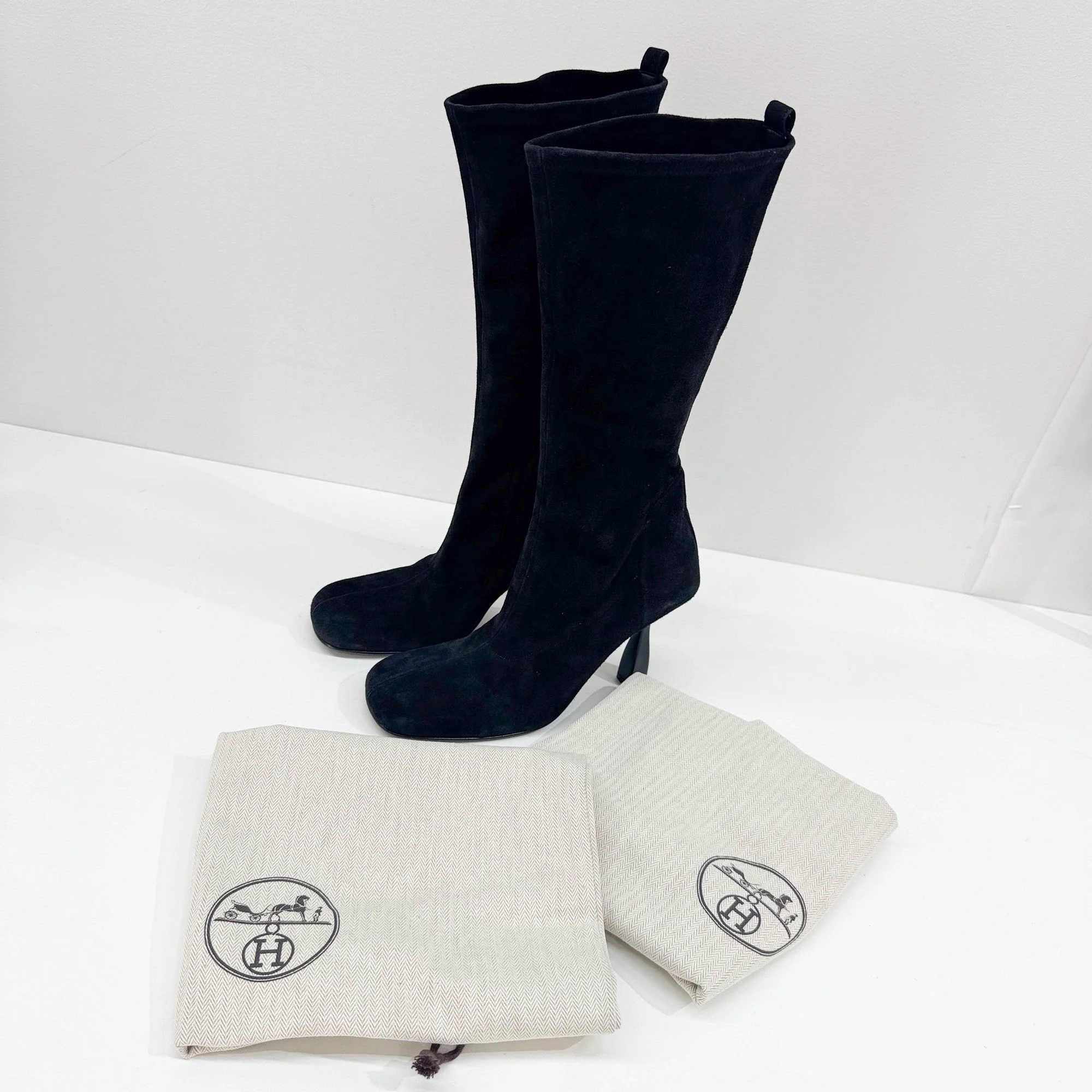 Size EU 40 Black Suede Boots - Image 3