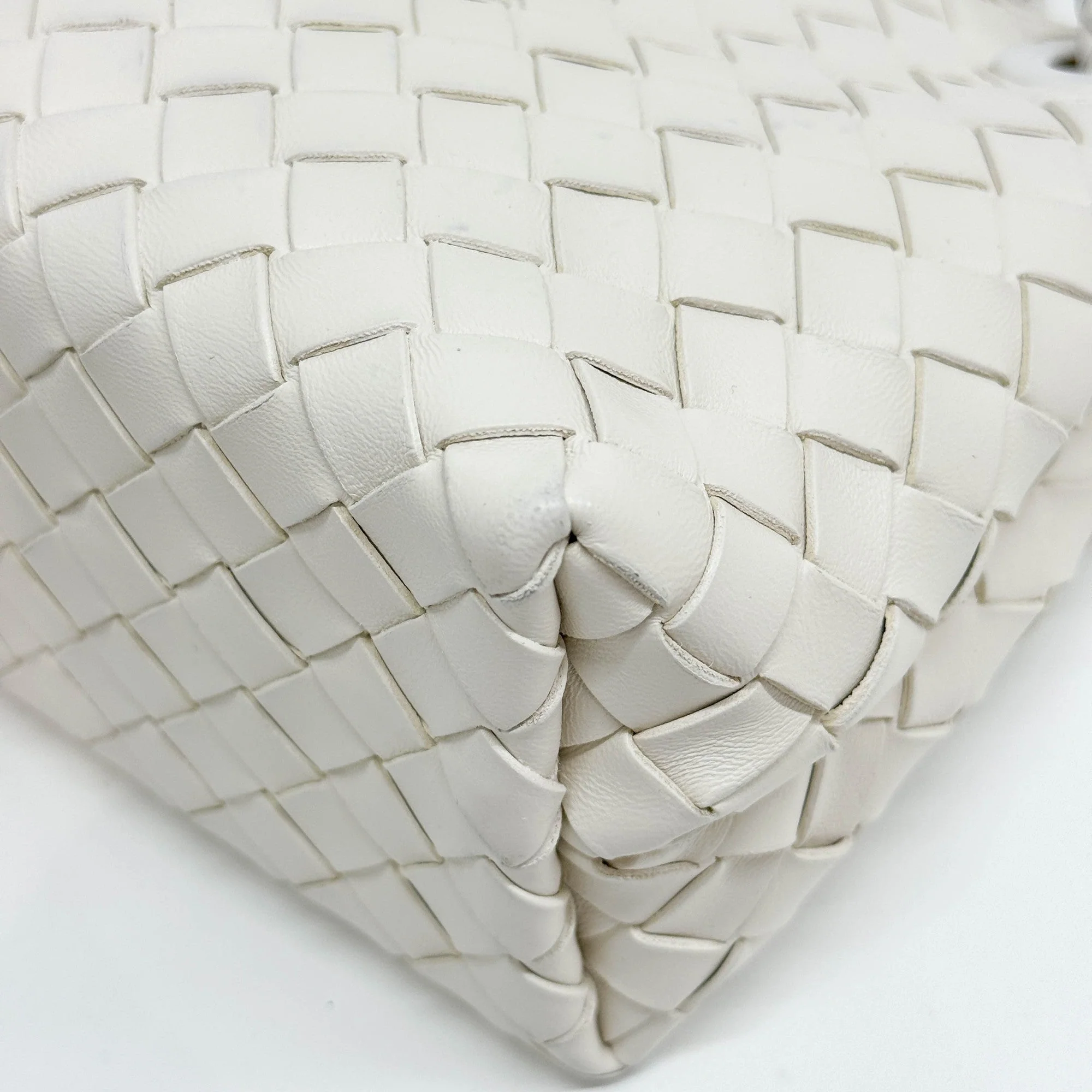 Small Andiamo Intrecciato Off White Leather Two Way Bag - Image 11