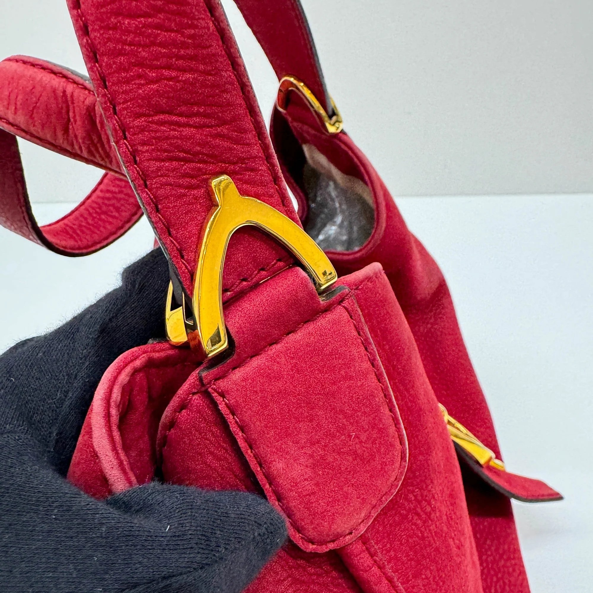 Stirrup Cherry Leather Shoulder Bag - Image 10