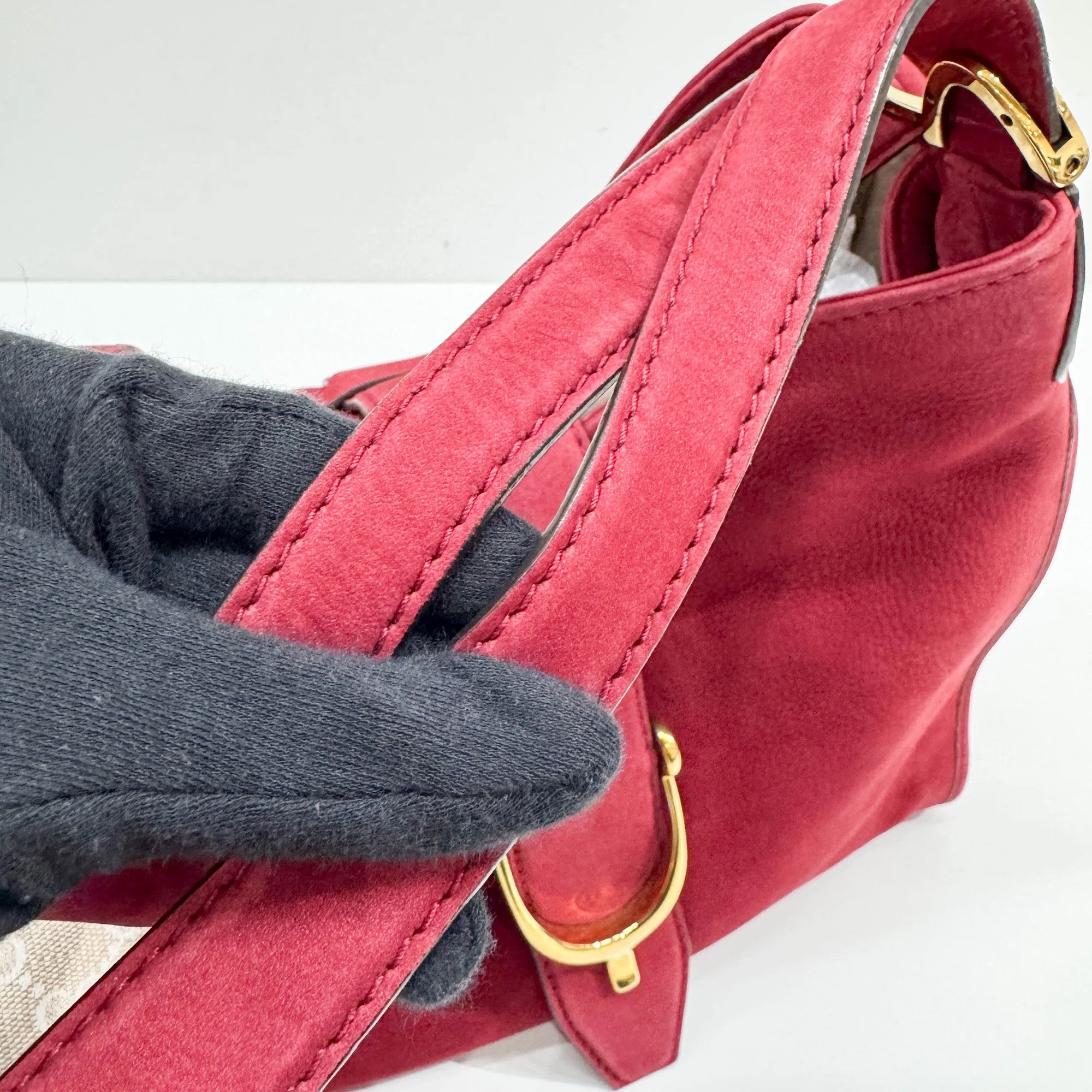 Stirrup Cherry Leather Shoulder Bag - Image 10